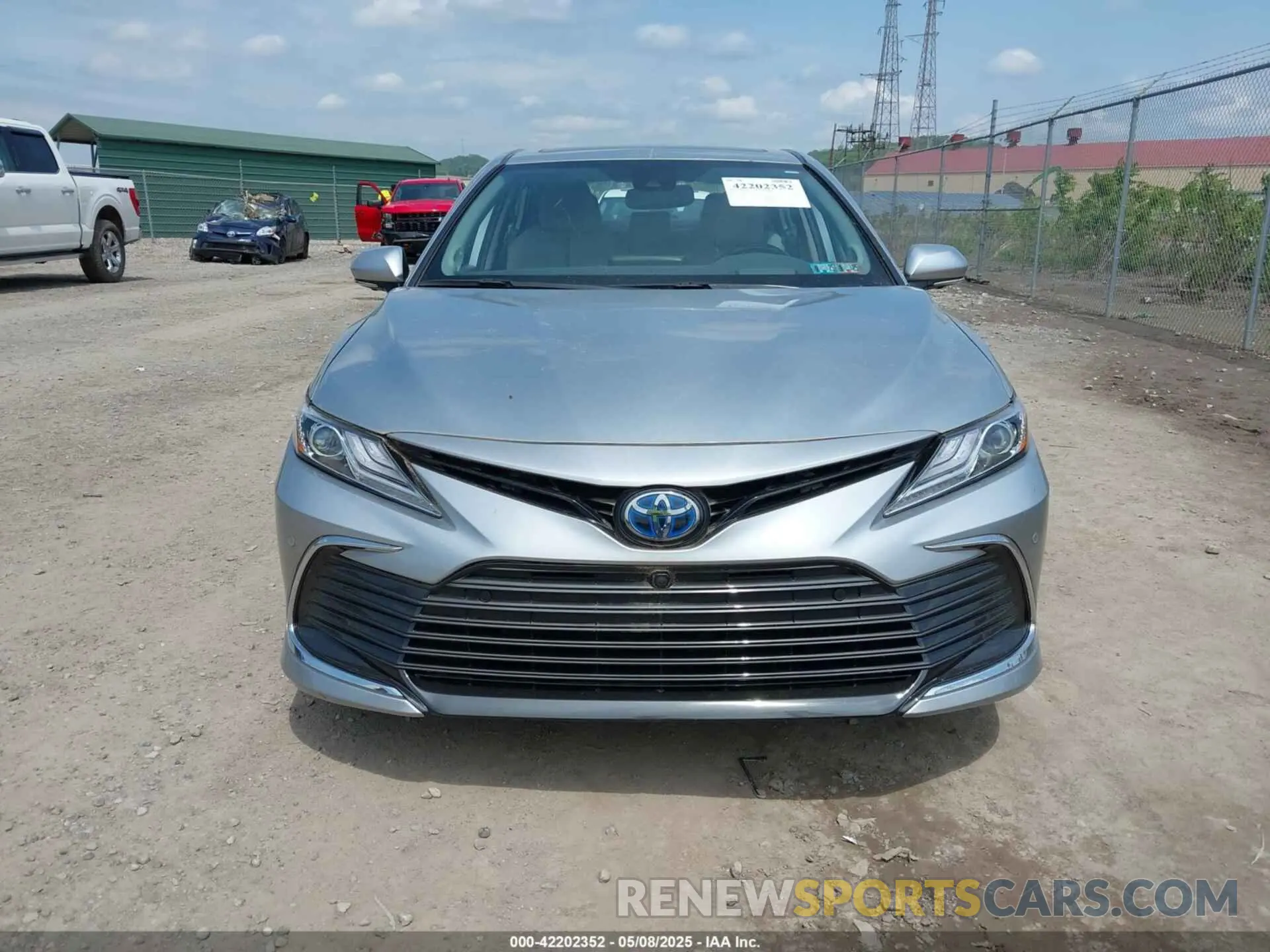 12 Photograph of a damaged car 4T1F31AK6MU547145 TOYOTA CAMRY 2021