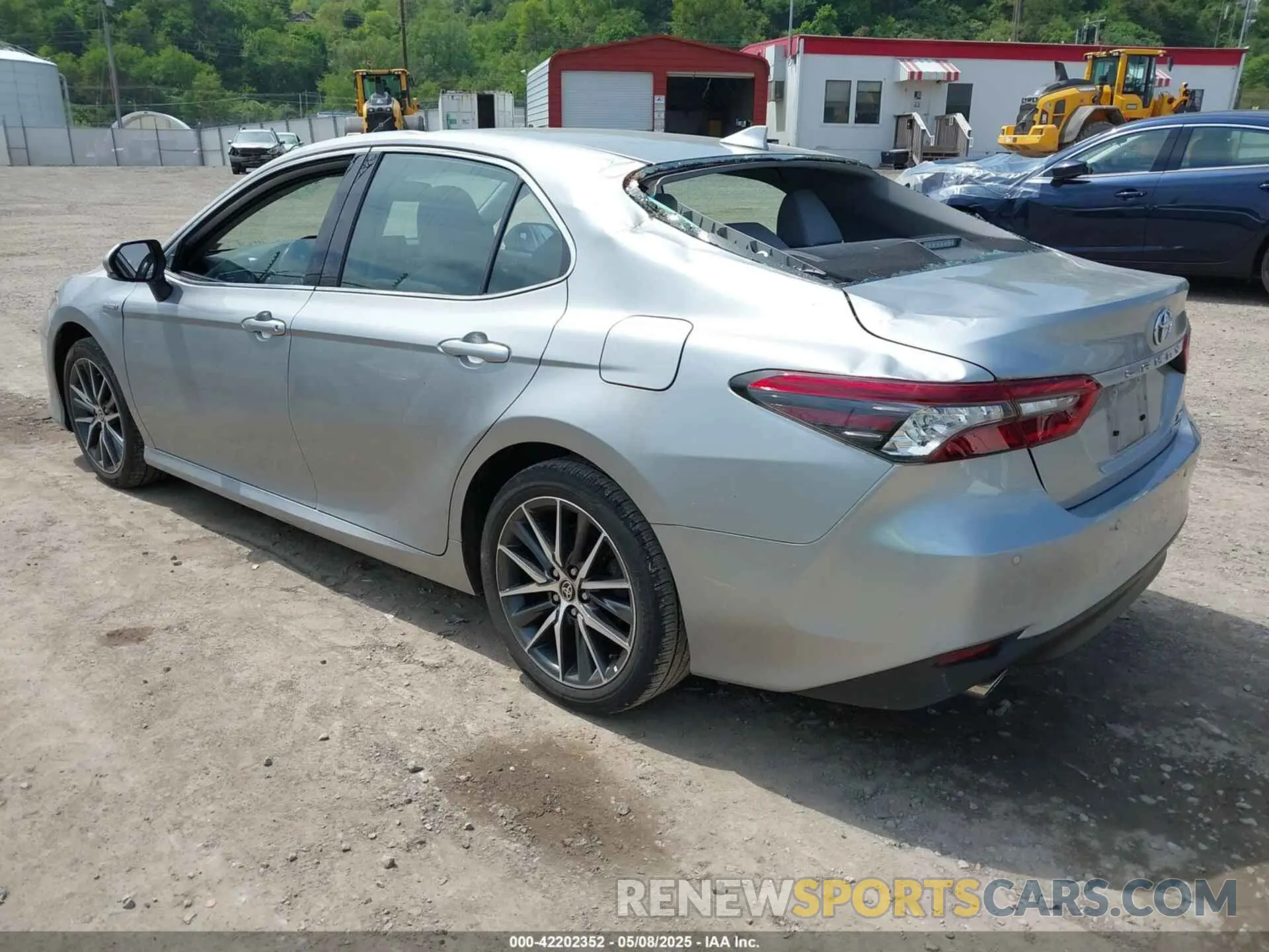 3 Photograph of a damaged car 4T1F31AK6MU547145 TOYOTA CAMRY 2021