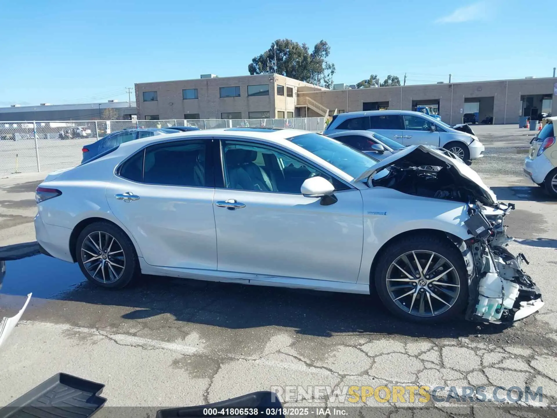 13 Photograph of a damaged car 4T1F31AK7MU548885 TOYOTA CAMRY 2021