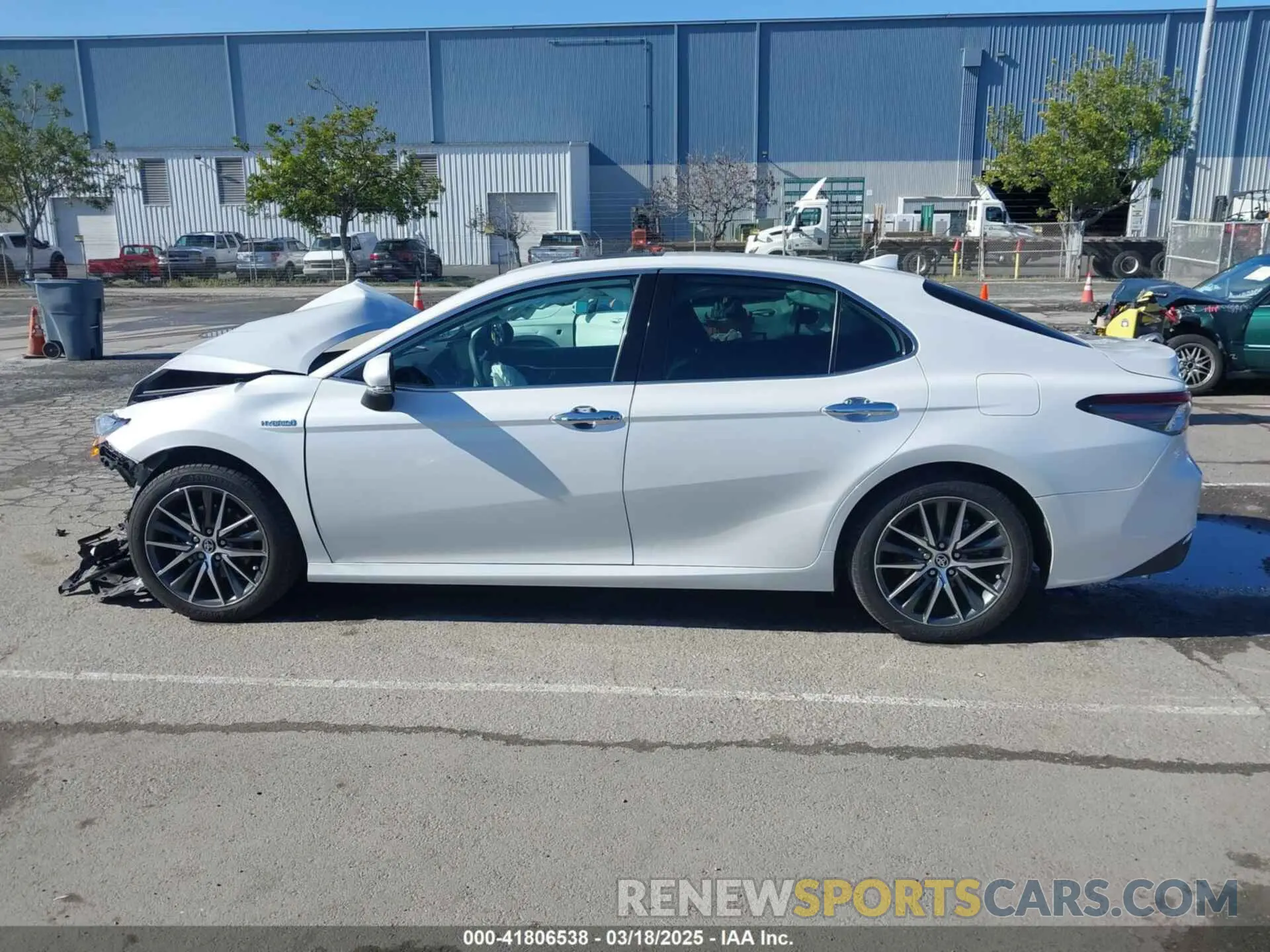 14 Photograph of a damaged car 4T1F31AK7MU548885 TOYOTA CAMRY 2021