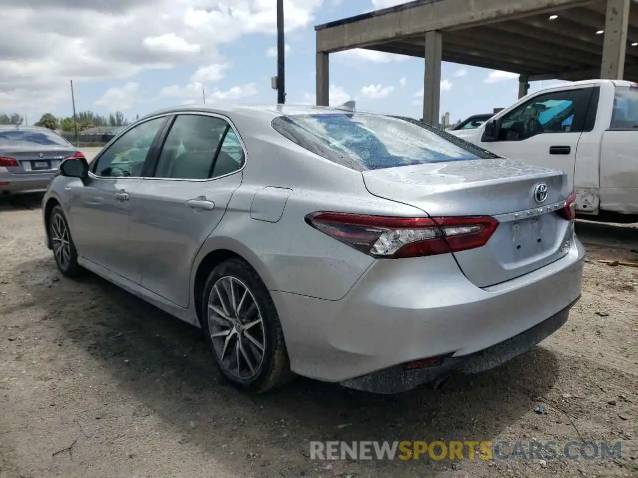 3 Photograph of a damaged car 4T1F31AK7MU555383 TOYOTA CAMRY 2021