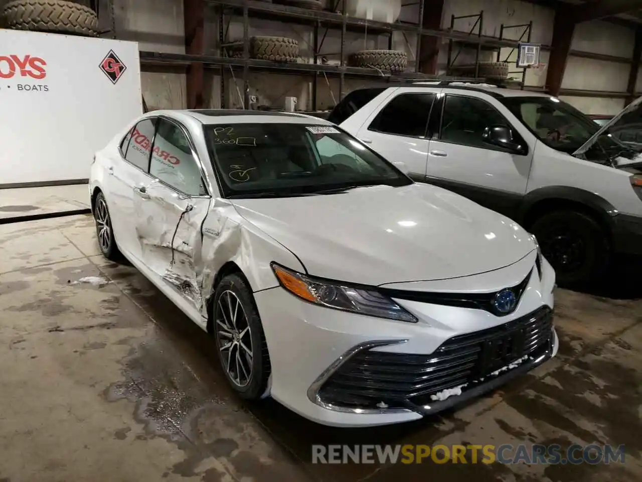 1 Photograph of a damaged car 4T1F31AK8MU026394 TOYOTA CAMRY 2021