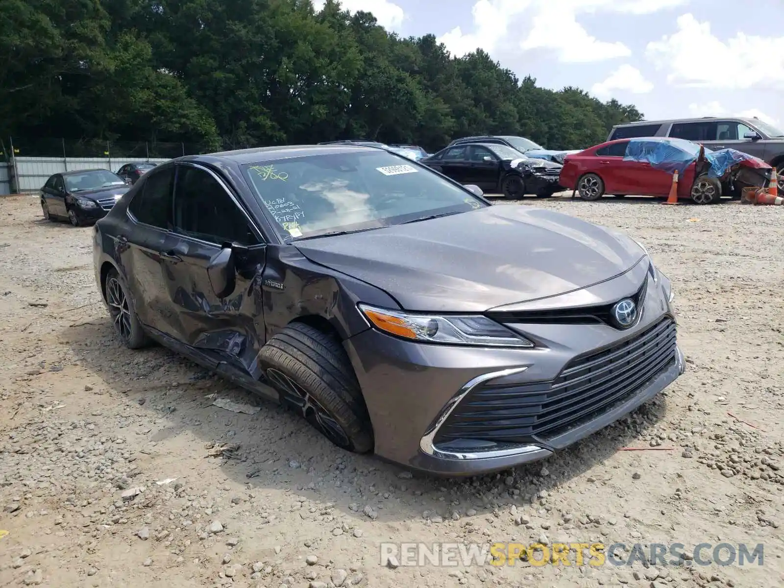 1 Photograph of a damaged car 4T1F31AK8MU555389 TOYOTA CAMRY 2021