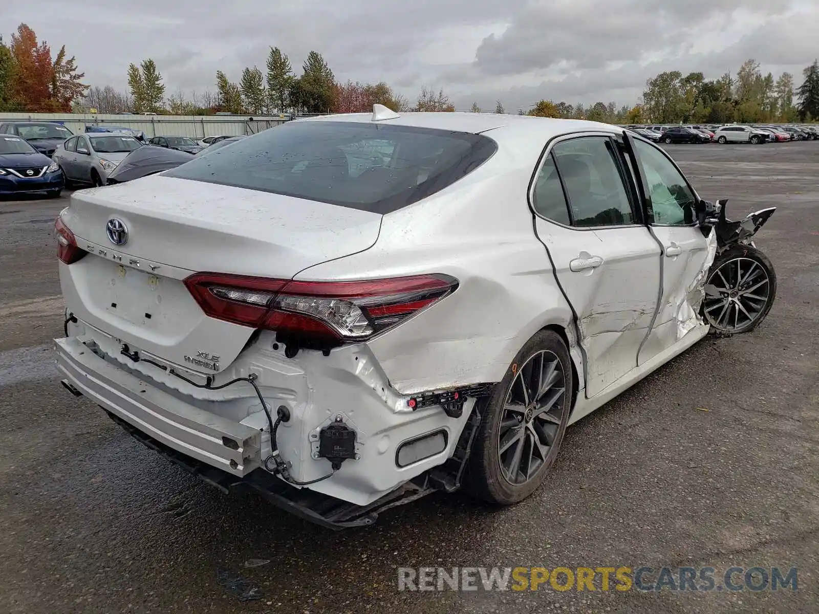 4 Photograph of a damaged car 4T1F31AK8MU561483 TOYOTA CAMRY 2021