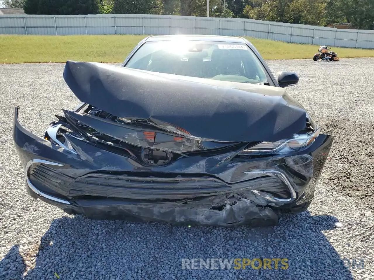 5 Photograph of a damaged car 4T1F31AK9MU555787 TOYOTA CAMRY 2021