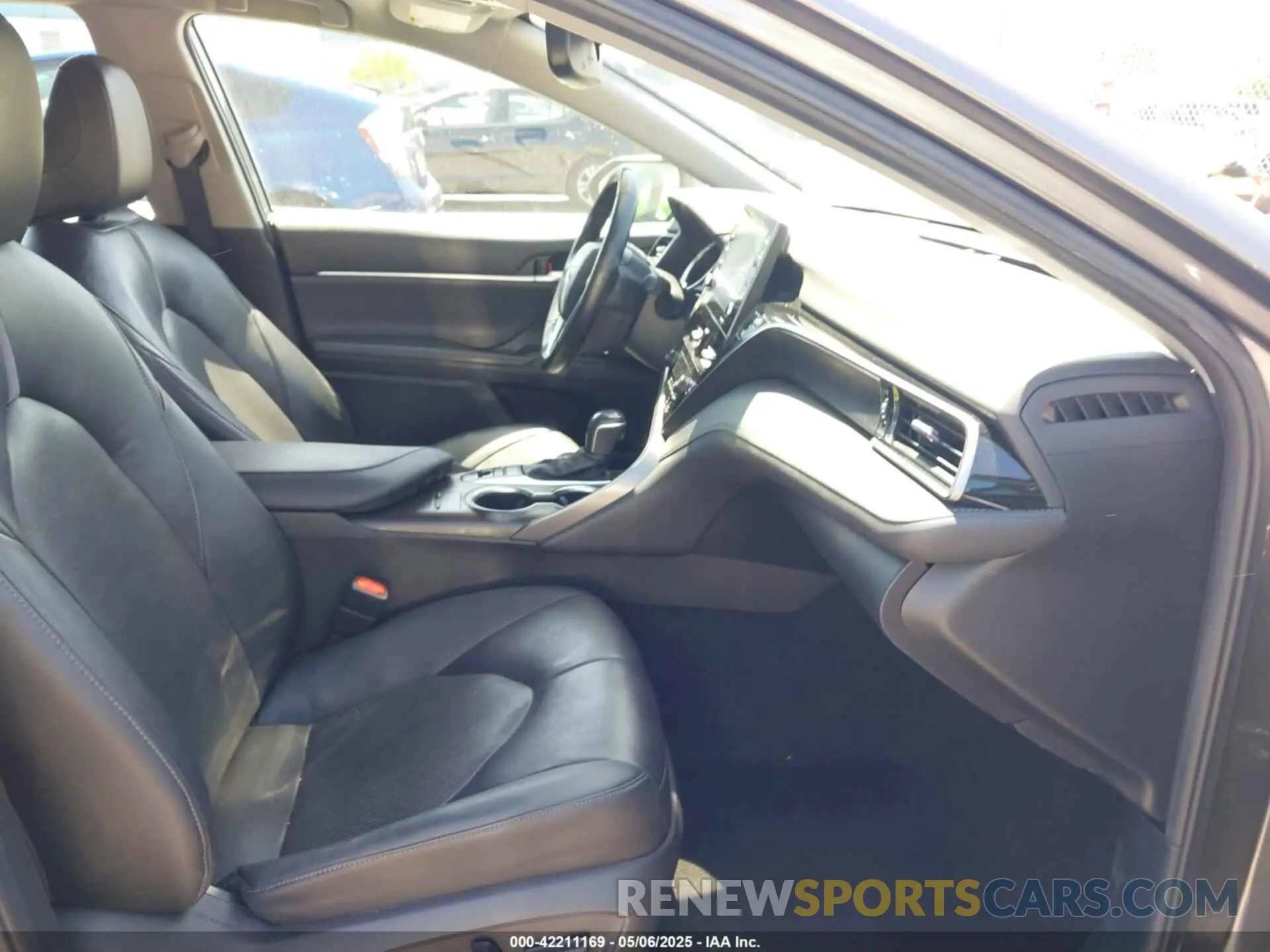 5 Photograph of a damaged car 4T1F31AK9MU560049 TOYOTA CAMRY 2021