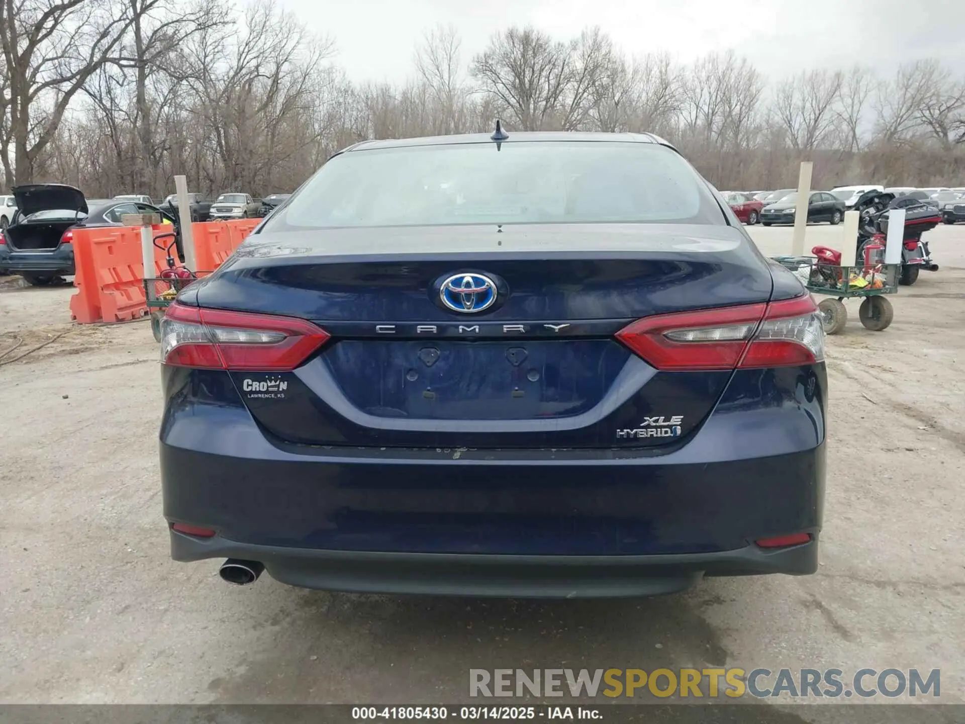 17 Photograph of a damaged car 4T1F31AK9MU568068 TOYOTA CAMRY 2021