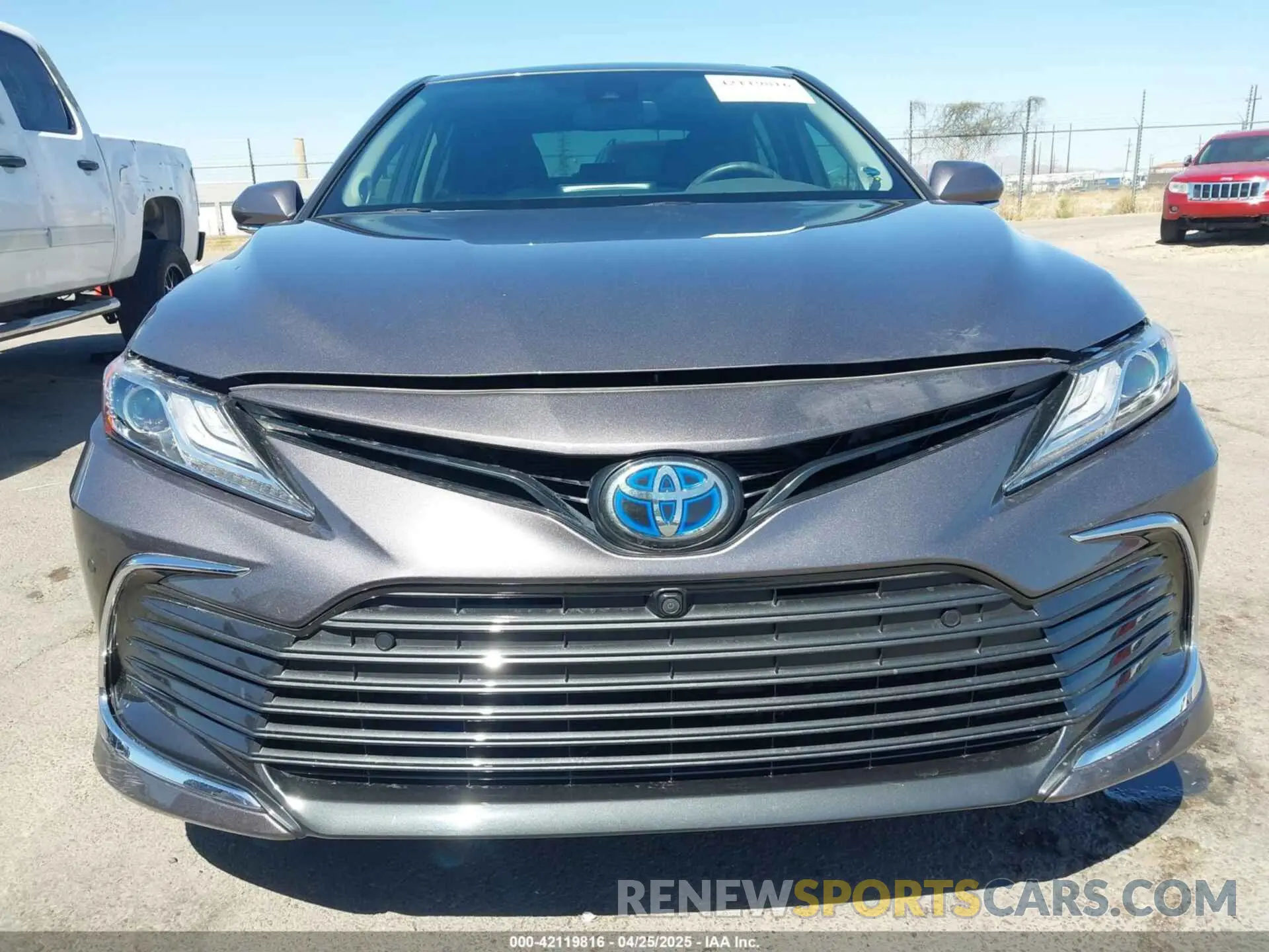 13 Photograph of a damaged car 4T1F31AKXMU565647 TOYOTA CAMRY 2021