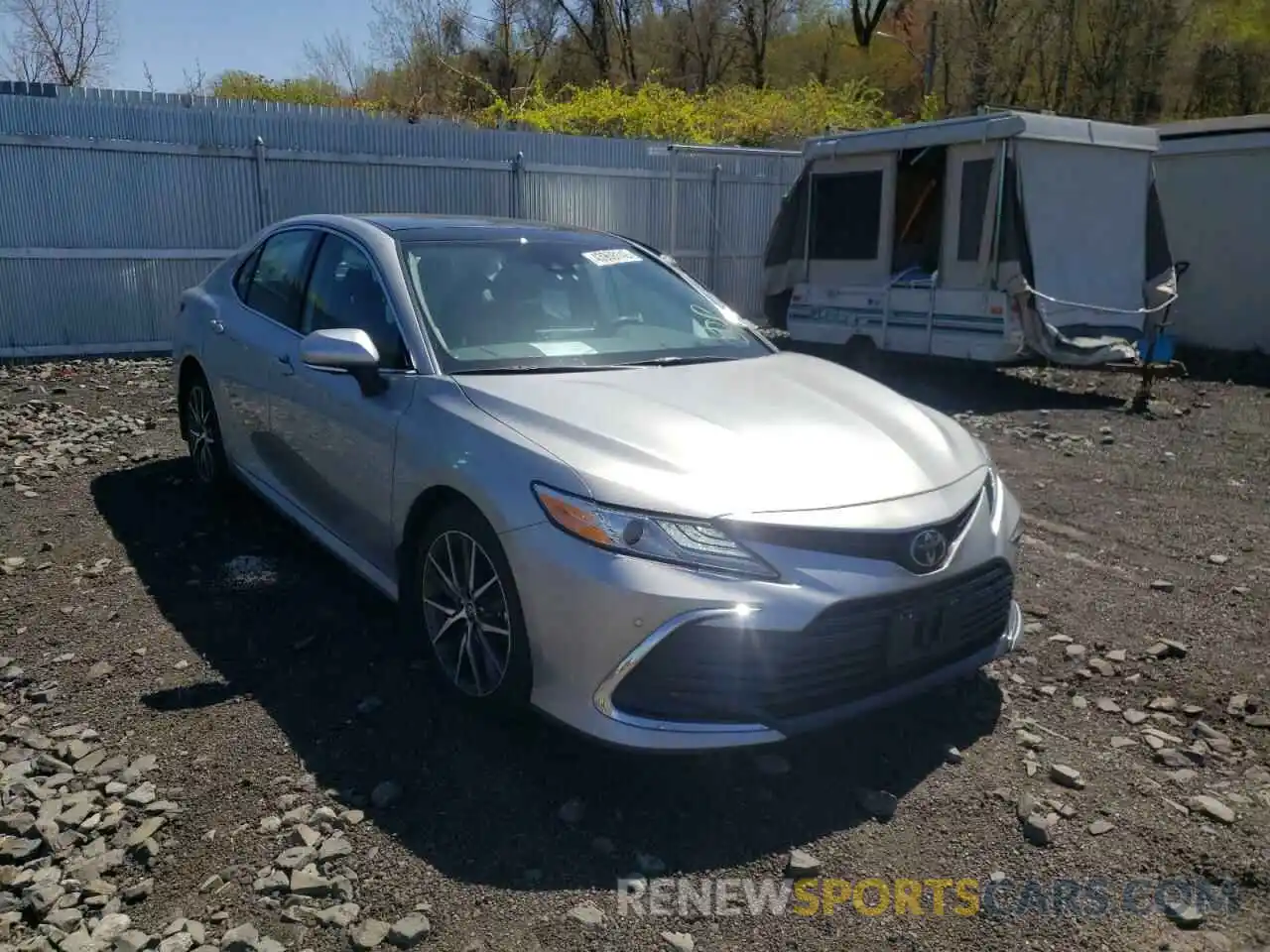 1 Photograph of a damaged car 4T1FZ1AK8MU047373 TOYOTA CAMRY 2021