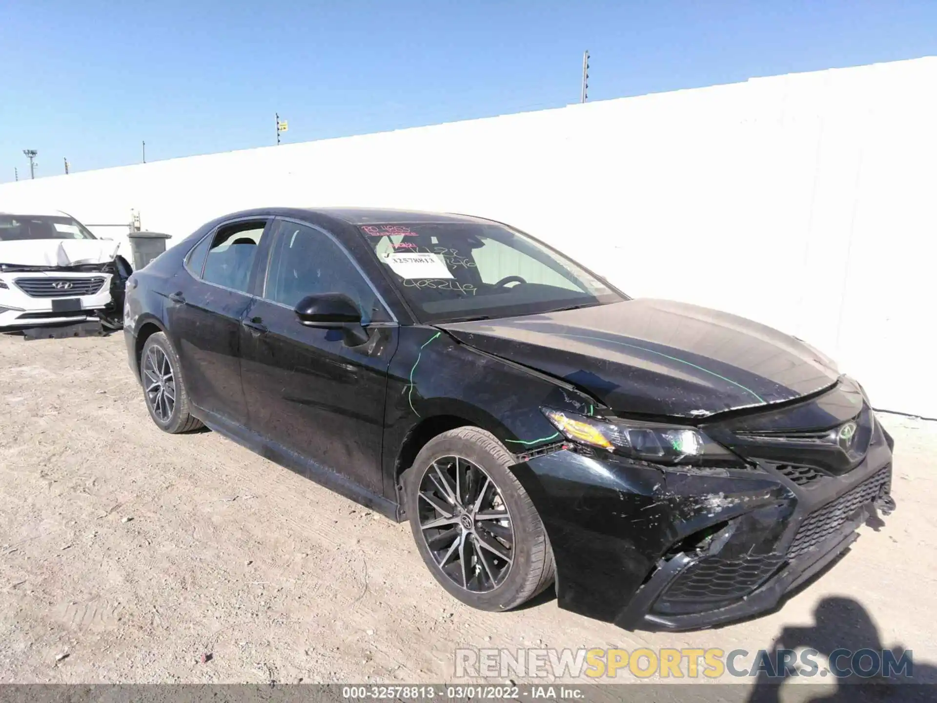 1 Photograph of a damaged car 4T1G11AK0MU408249 TOYOTA CAMRY 2021