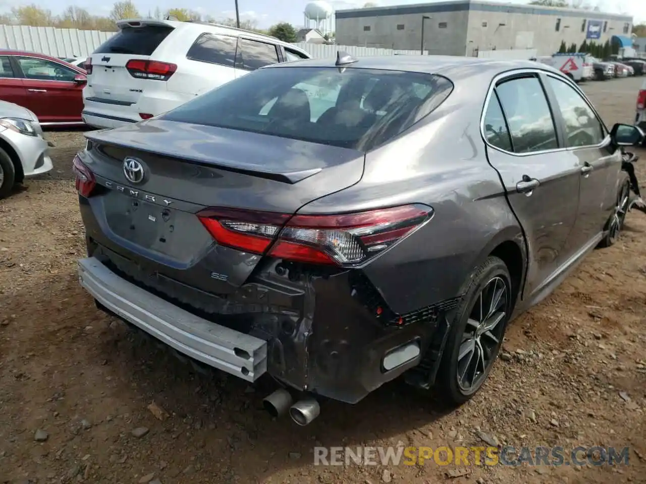 4 Photograph of a damaged car 4T1G11AK0MU408915 TOYOTA CAMRY 2021