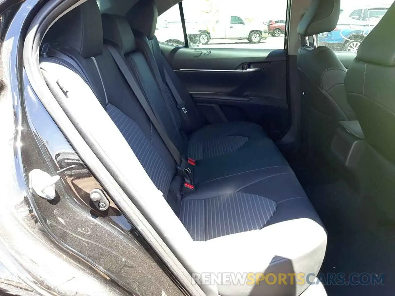 6 Photograph of a damaged car 4T1G11AK0MU410339 TOYOTA CAMRY 2021
