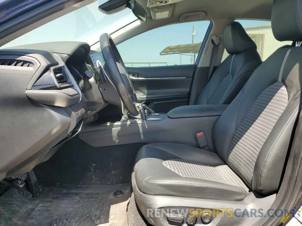 7 Photograph of a damaged car 4T1G11AK0MU418599 TOYOTA CAMRY 2021