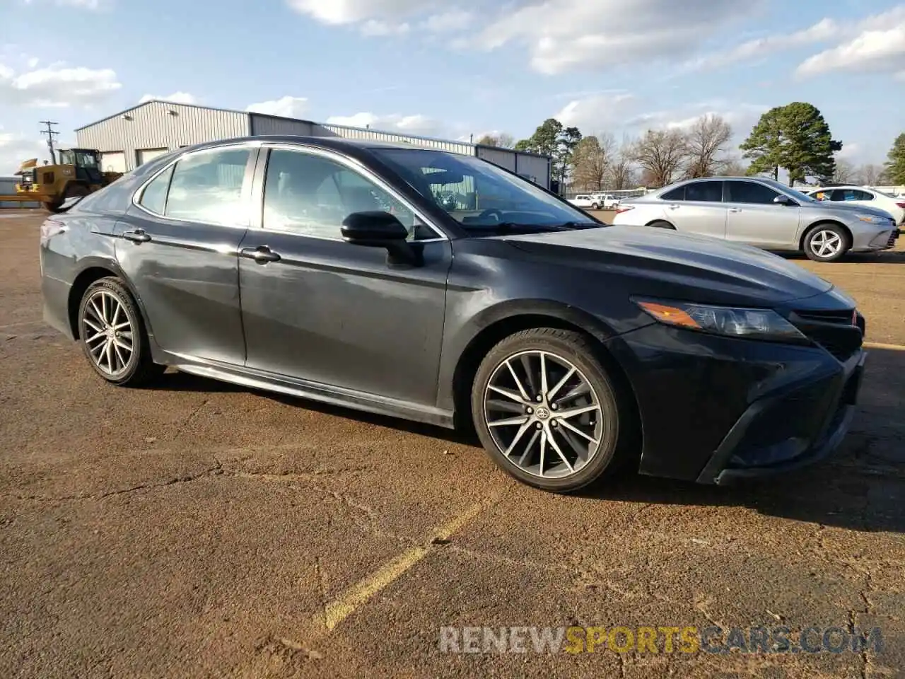 4 Photograph of a damaged car 4T1G11AK0MU424158 TOYOTA CAMRY 2021