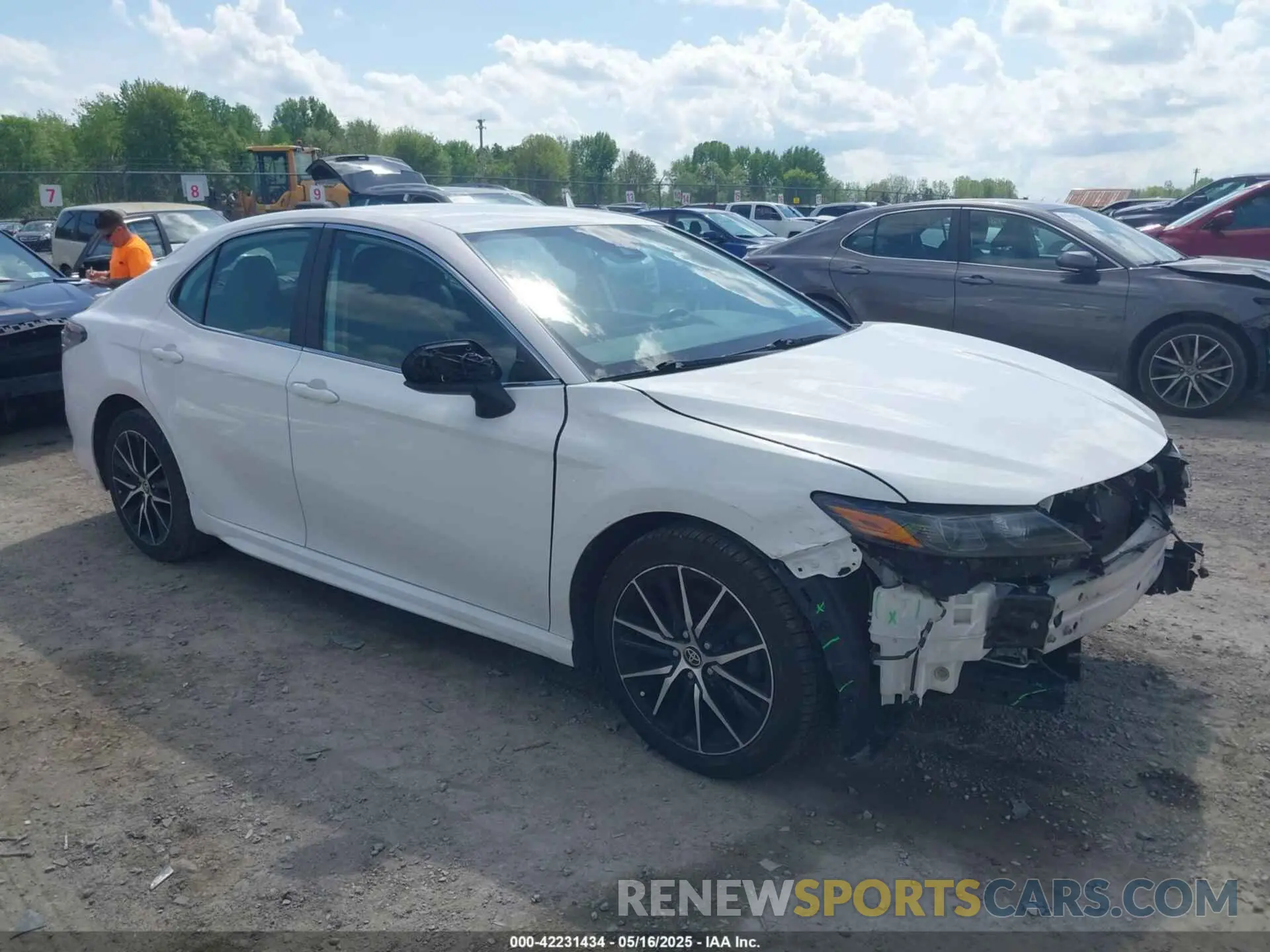 1 Photograph of a damaged car 4T1G11AK0MU424600 TOYOTA CAMRY 2021