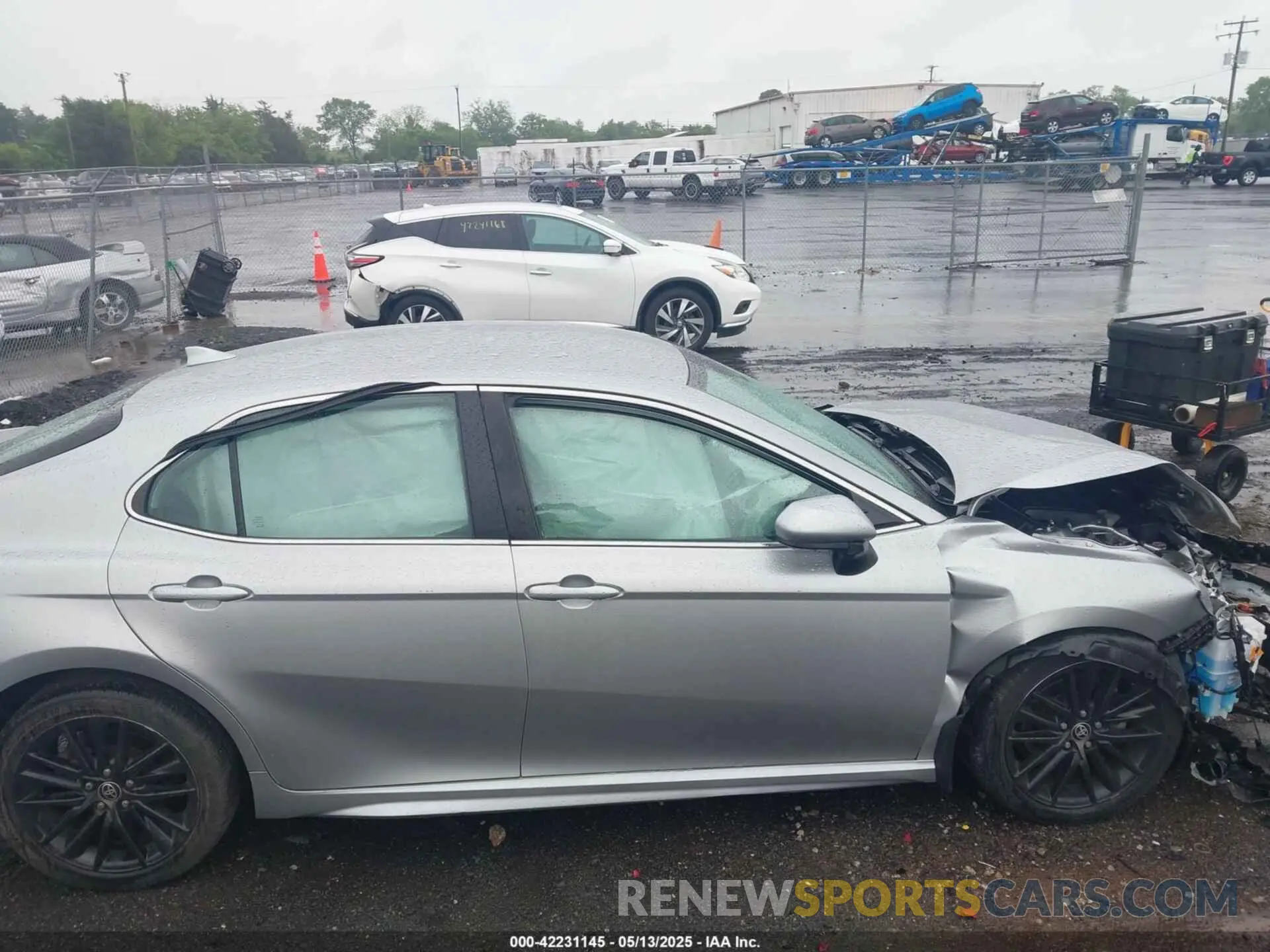 14 Photograph of a damaged car 4T1G11AK0MU425990 TOYOTA CAMRY 2021
