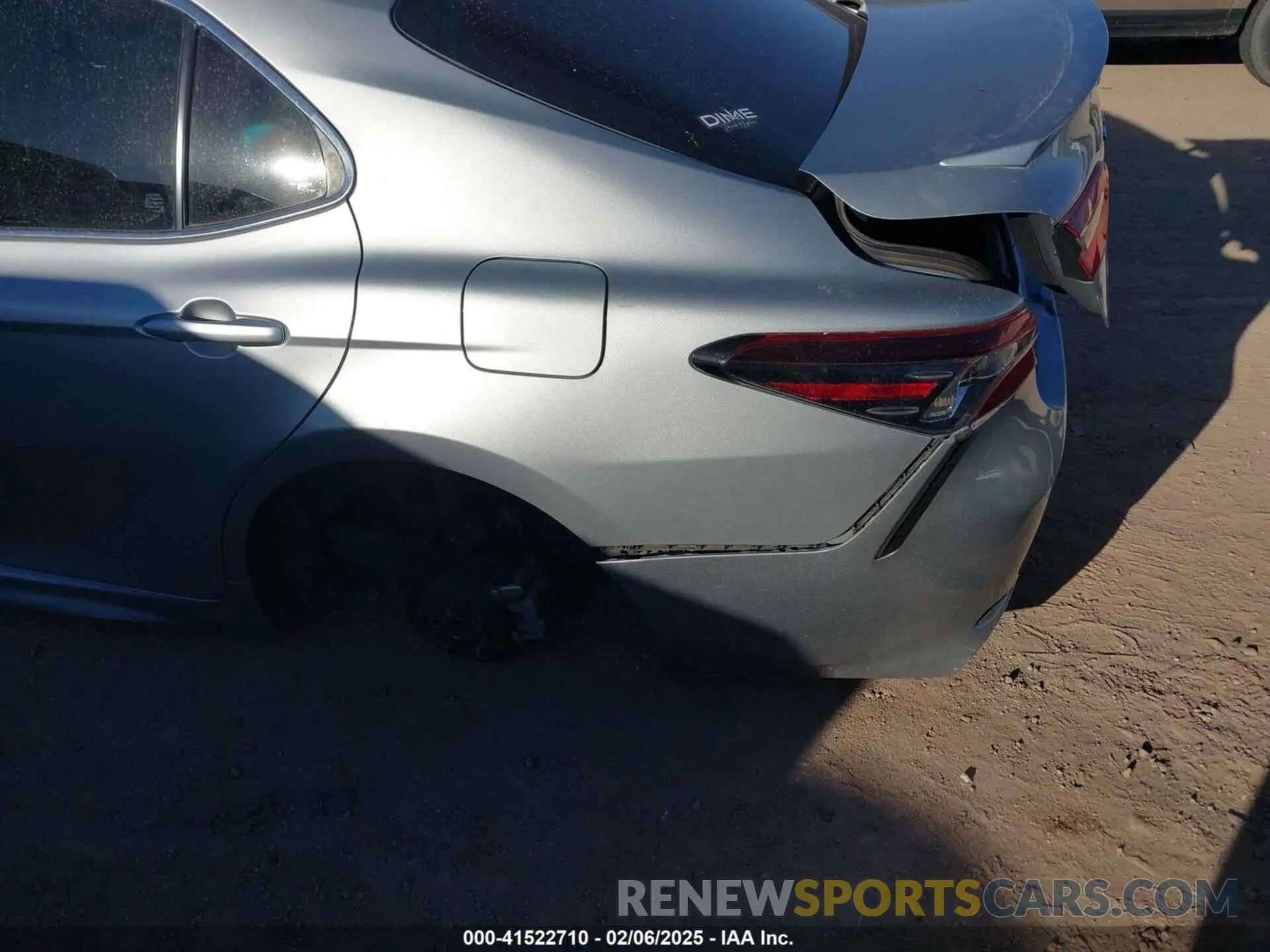 16 Photograph of a damaged car 4T1G11AK0MU427612 TOYOTA CAMRY 2021
