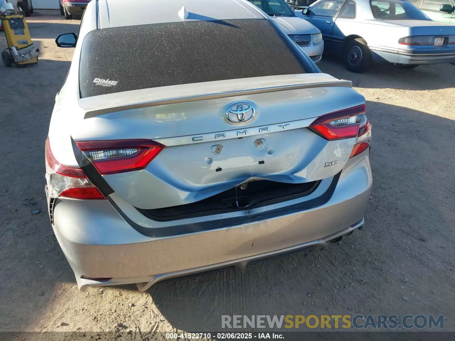 6 Photograph of a damaged car 4T1G11AK0MU427612 TOYOTA CAMRY 2021