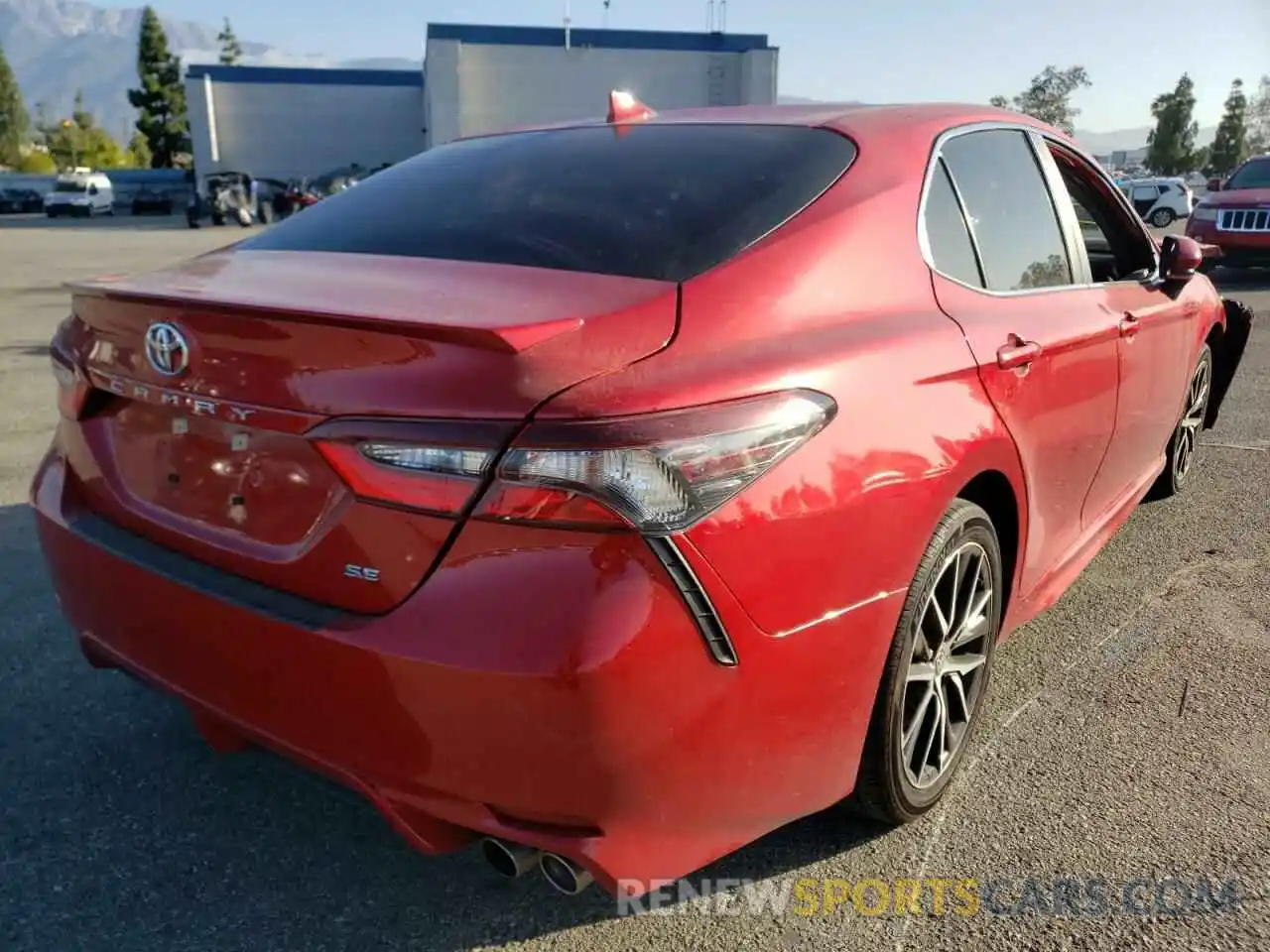 4 Photograph of a damaged car 4T1G11AK0MU434608 TOYOTA CAMRY 2021