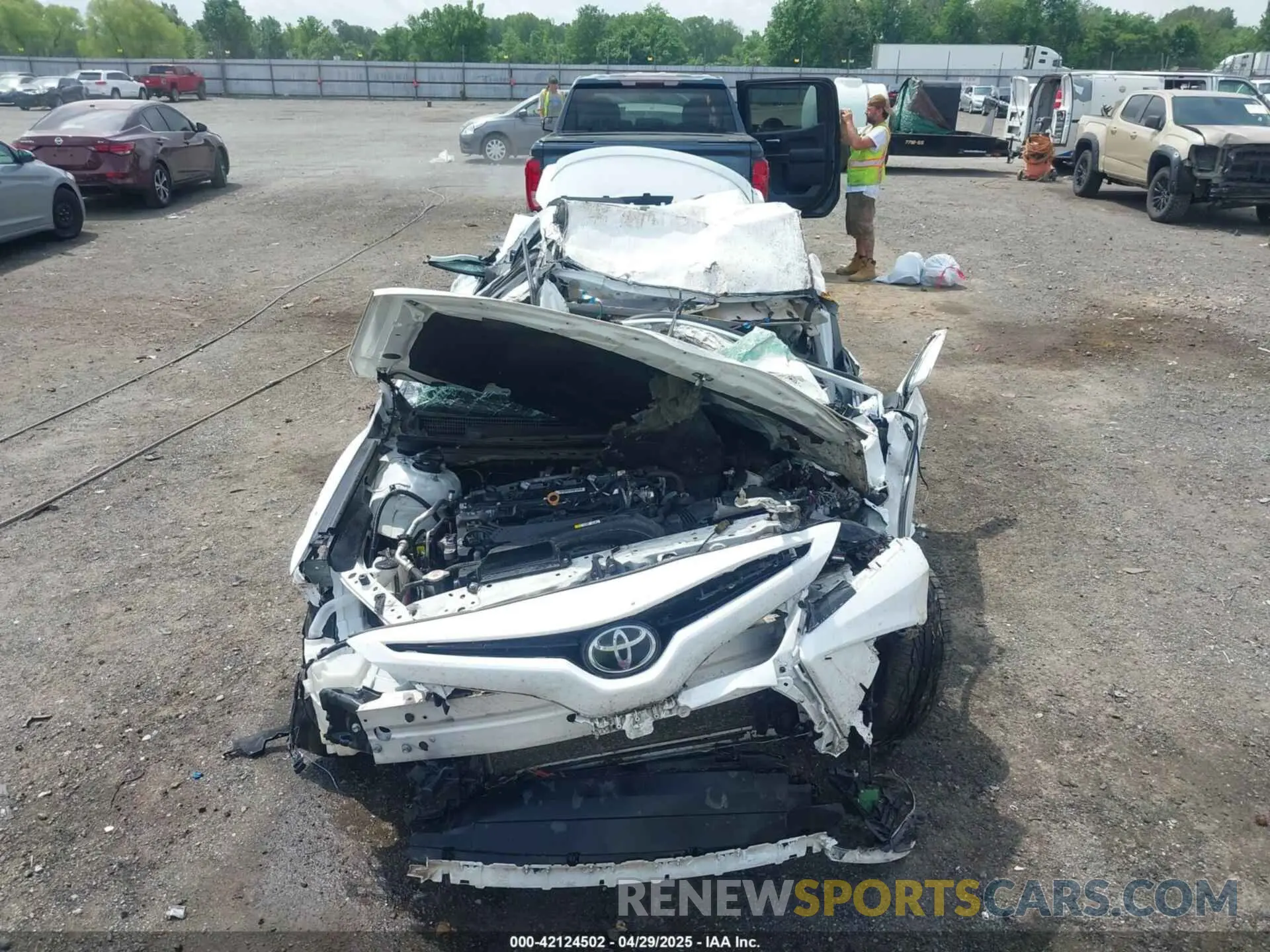 10 Photograph of a damaged car 4T1G11AK0MU438609 TOYOTA CAMRY 2021