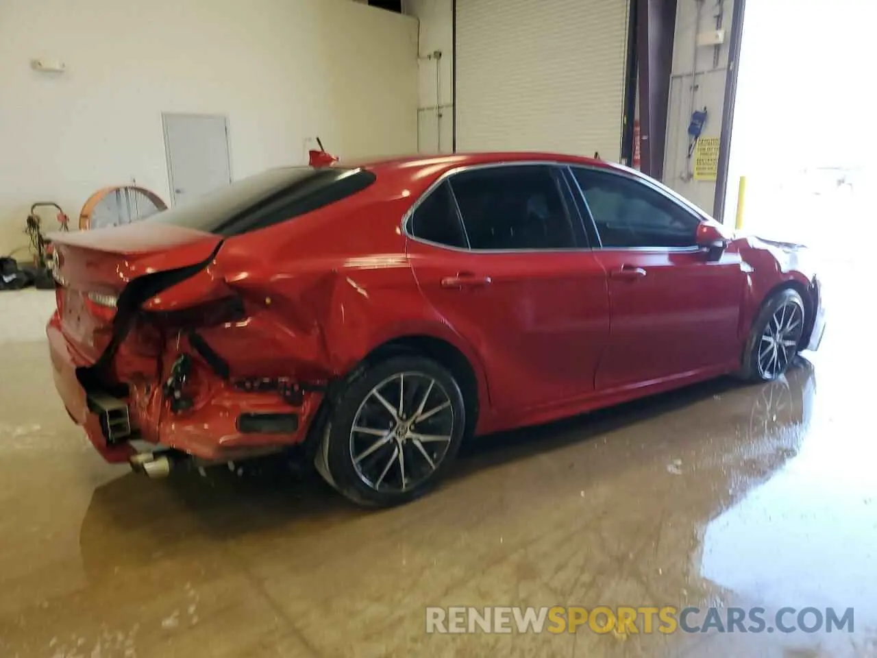 3 Photograph of a damaged car 4T1G11AK0MU440442 TOYOTA CAMRY 2021