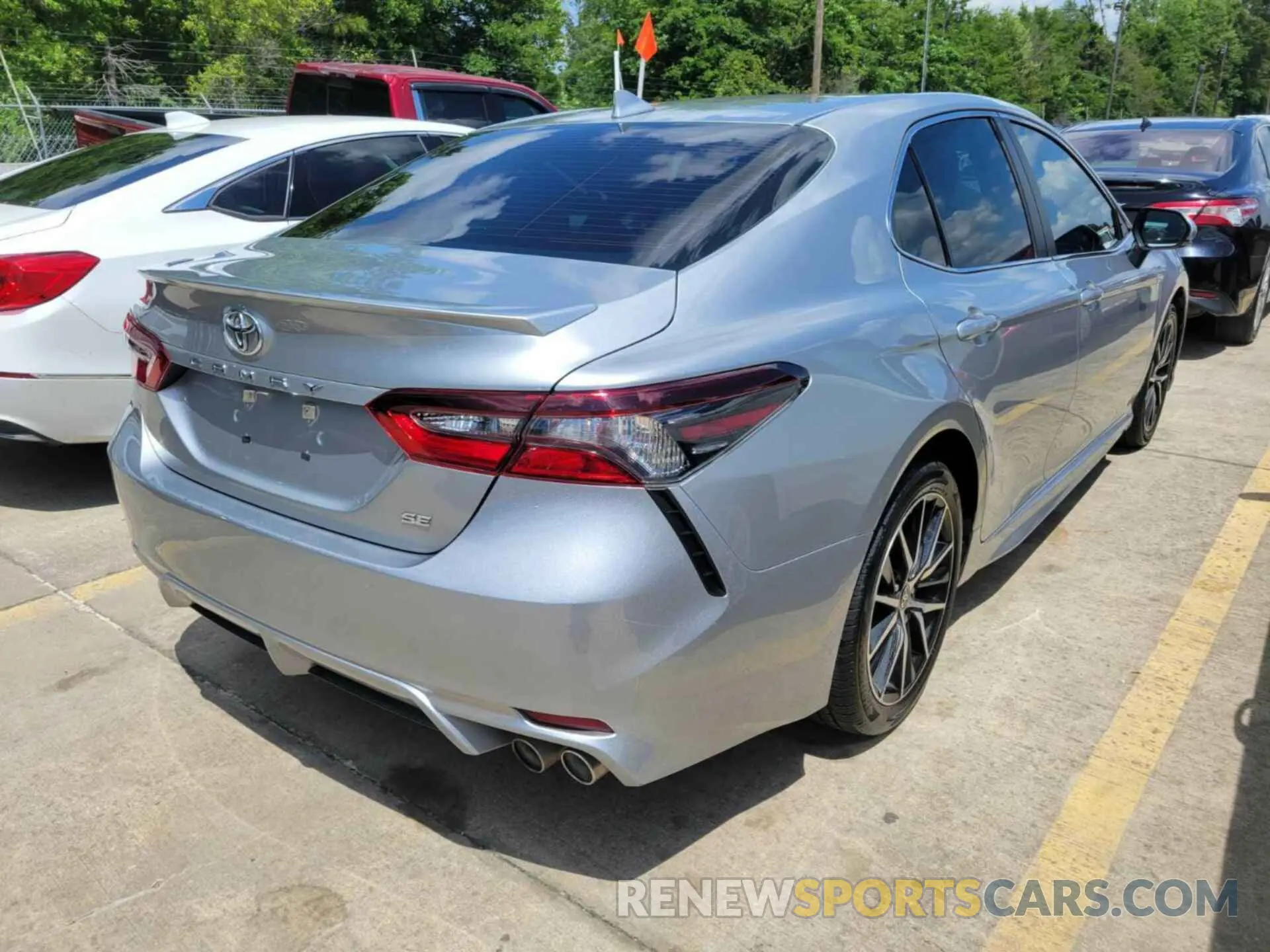 17 Photograph of a damaged car 4T1G11AK0MU446497 TOYOTA CAMRY 2021