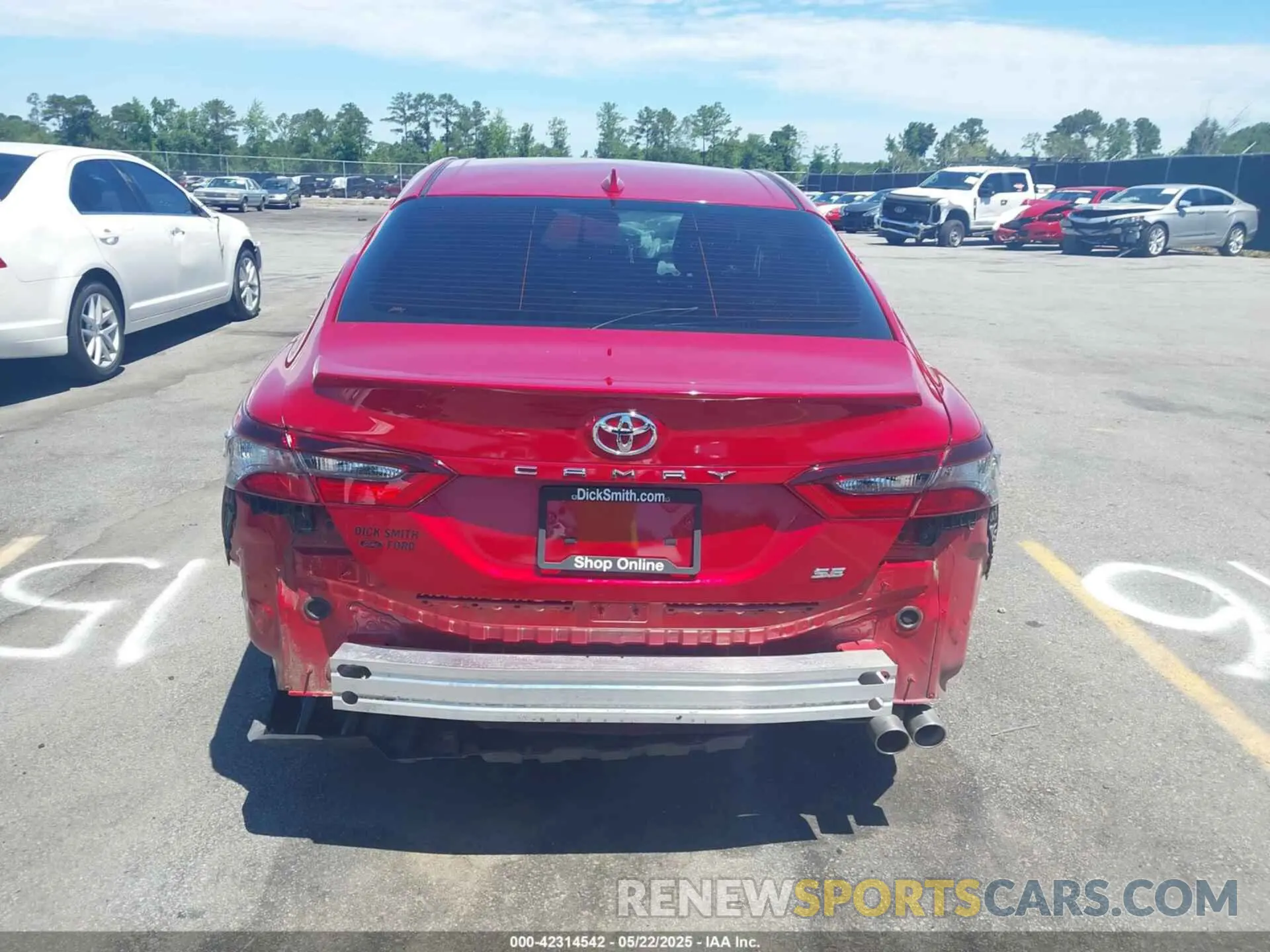 17 Photograph of a damaged car 4T1G11AK0MU448248 TOYOTA CAMRY 2021