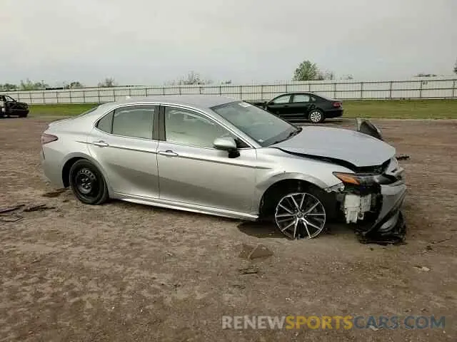 10 Photograph of a damaged car 4T1G11AK0MU456673 TOYOTA CAMRY 2021