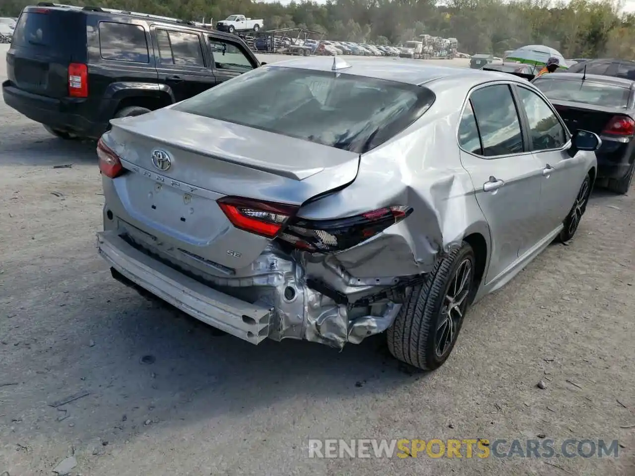 4 Photograph of a damaged car 4T1G11AK0MU457659 TOYOTA CAMRY 2021