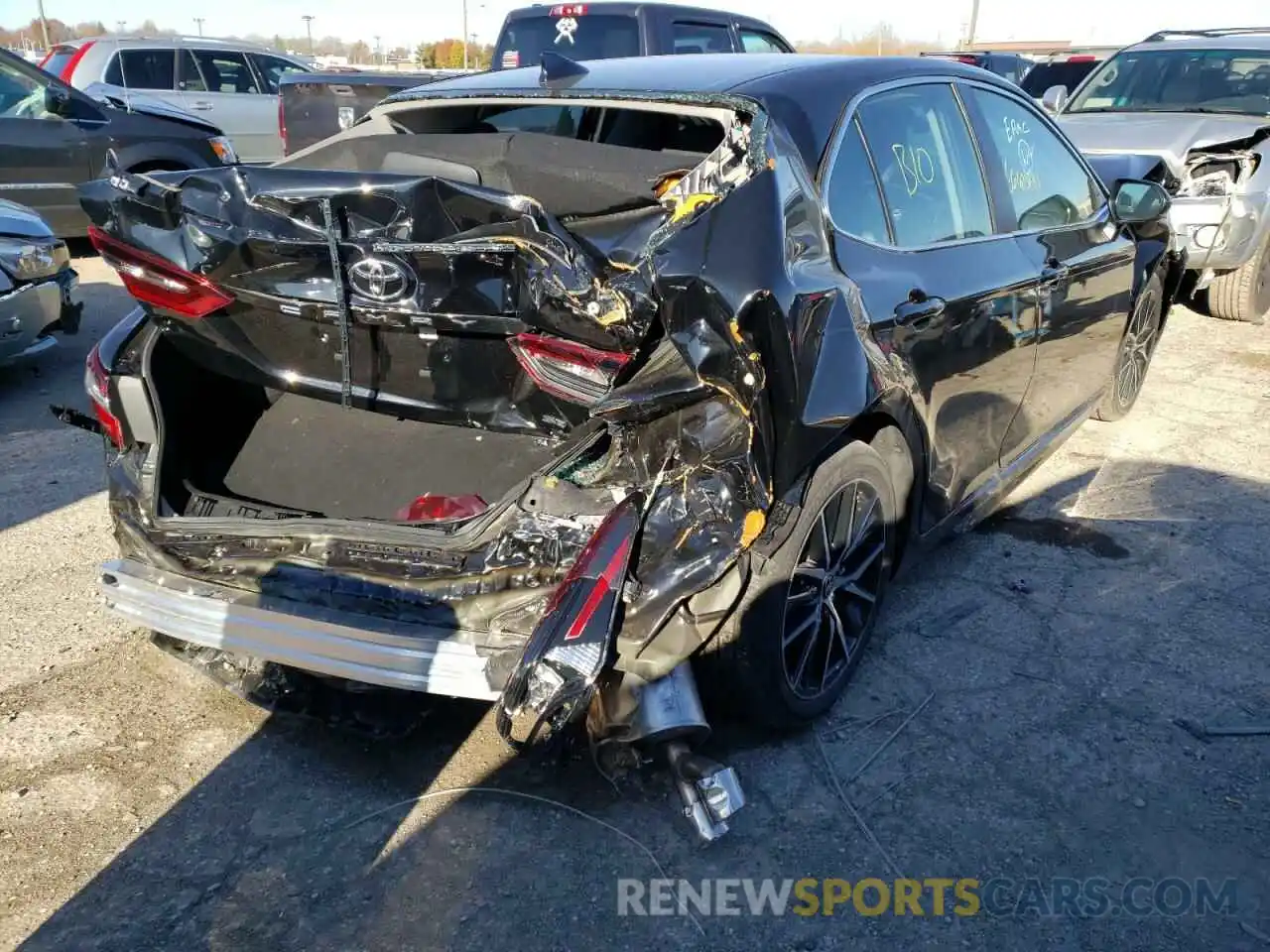 4 Photograph of a damaged car 4T1G11AK0MU465616 TOYOTA CAMRY 2021