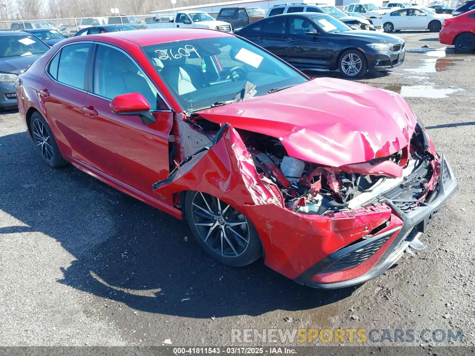 1 Photograph of a damaged car 4T1G11AK0MU482609 TOYOTA CAMRY 2021