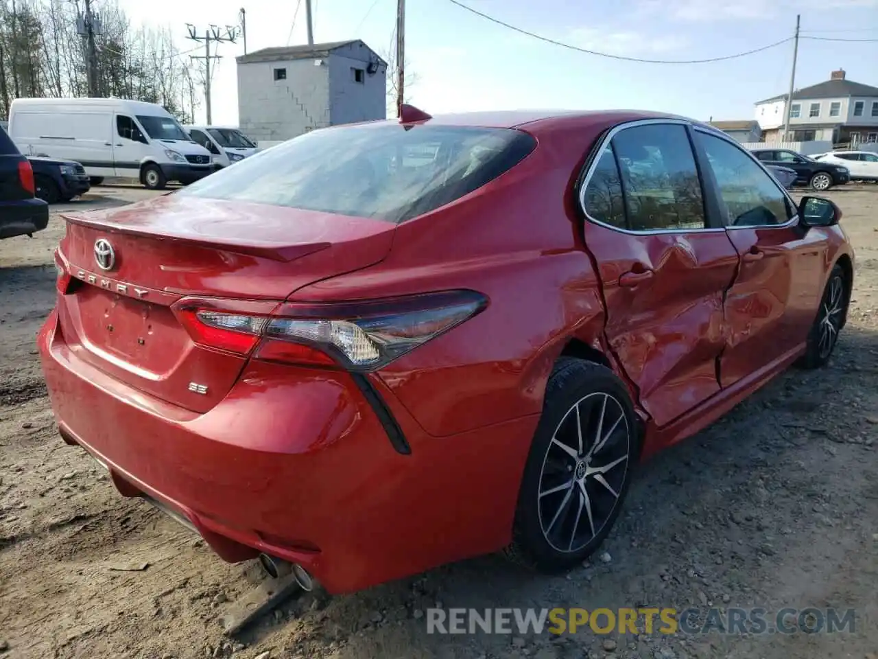 4 Photograph of a damaged car 4T1G11AK0MU487969 TOYOTA CAMRY 2021