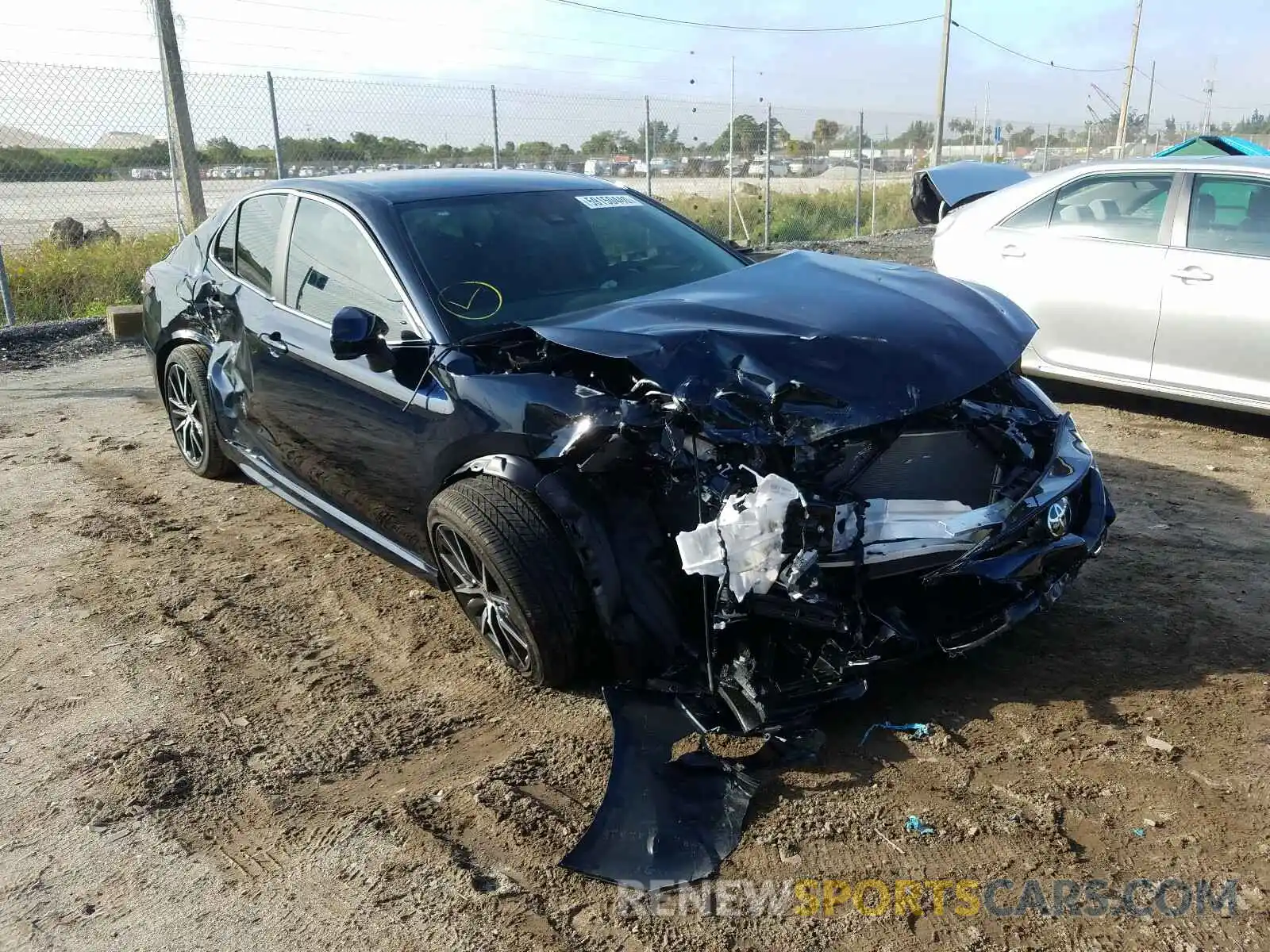 1 Photograph of a damaged car 4T1G11AK0MU516211 TOYOTA CAMRY 2021