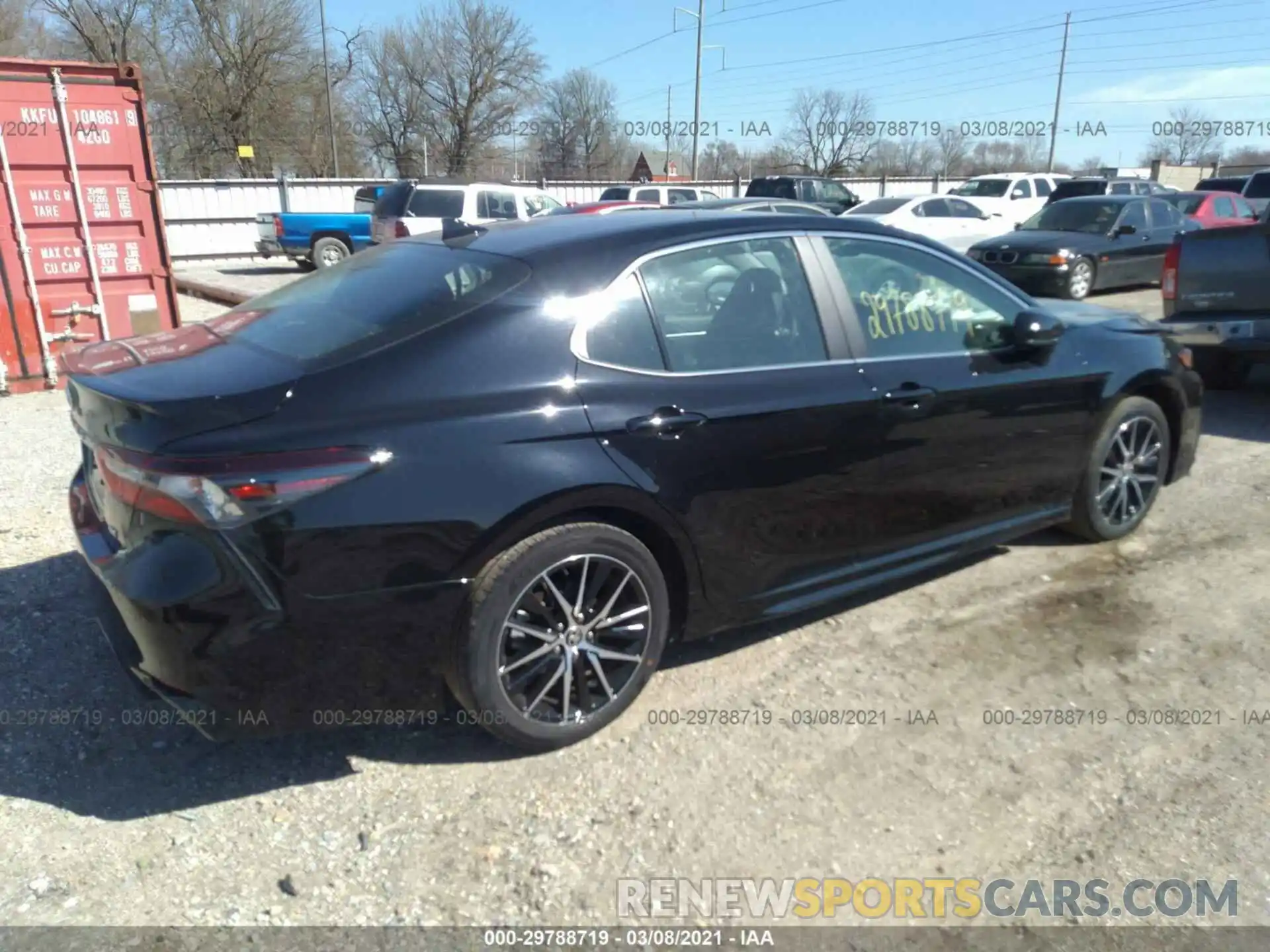 4 Photograph of a damaged car 4T1G11AK0MU516466 TOYOTA CAMRY 2021