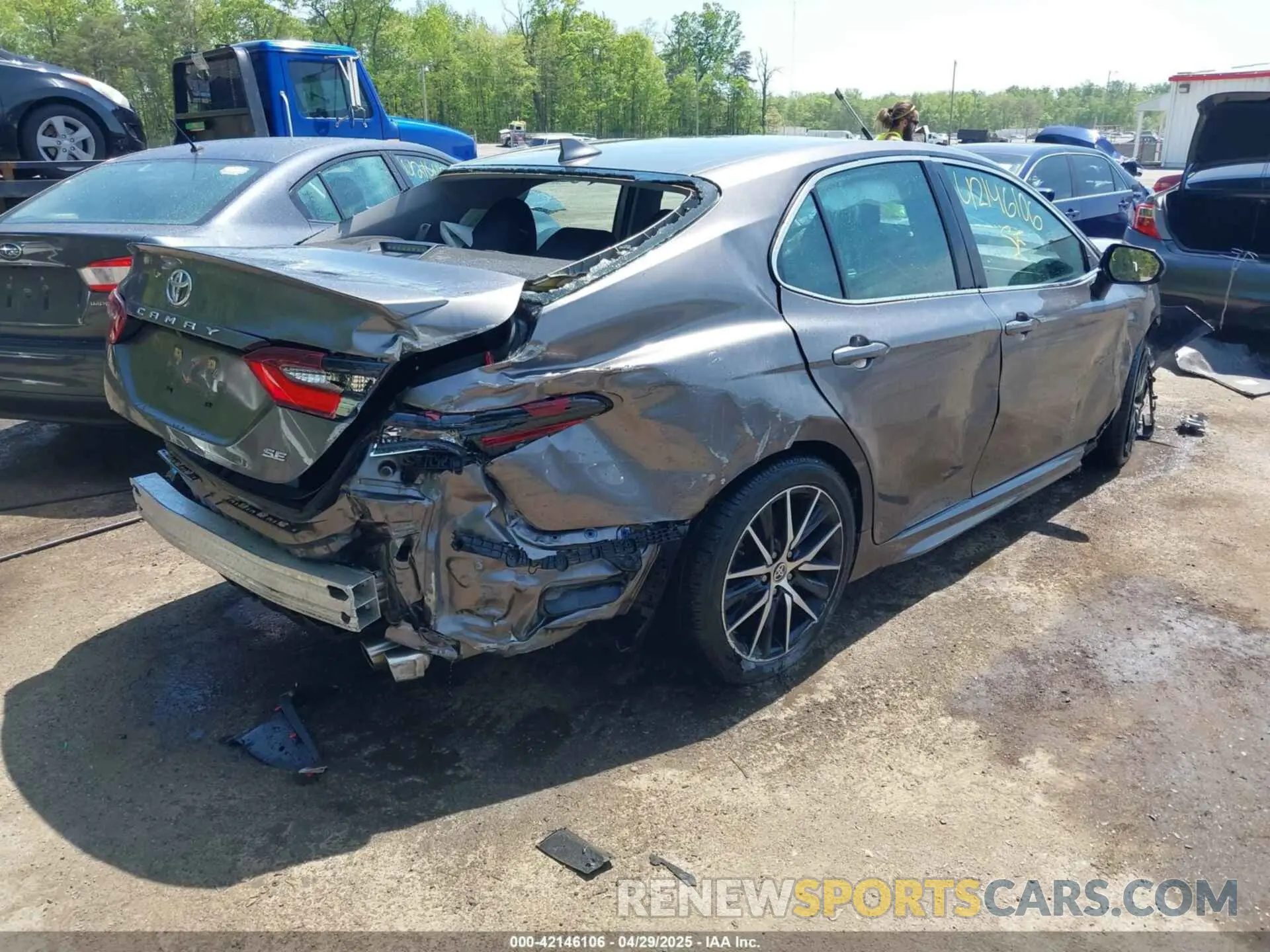 4 Photograph of a damaged car 4T1G11AK0MU523241 TOYOTA CAMRY 2021