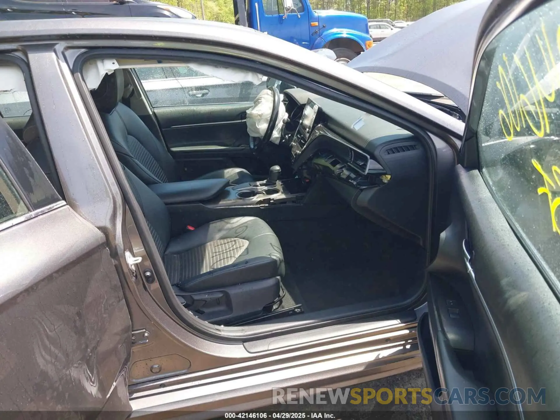 5 Photograph of a damaged car 4T1G11AK0MU523241 TOYOTA CAMRY 2021