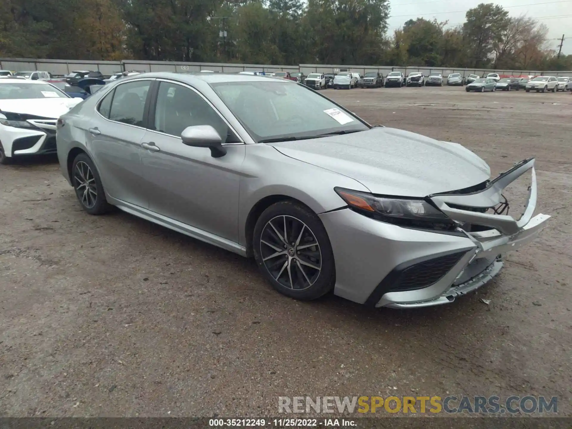 1 Photograph of a damaged car 4T1G11AK0MU524423 TOYOTA CAMRY 2021