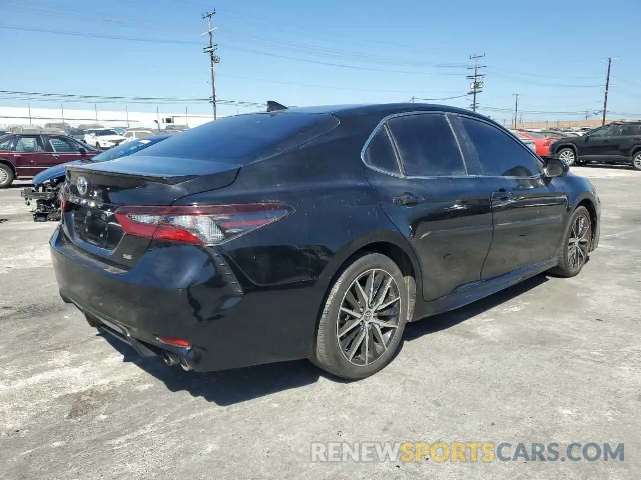 3 Photograph of a damaged car 4T1G11AK0MU531646 TOYOTA CAMRY 2021