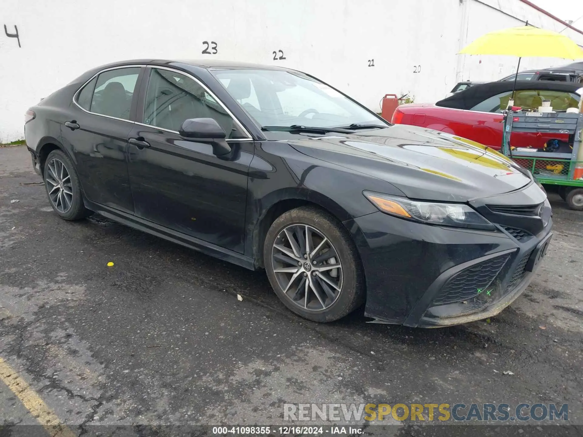 1 Photograph of a damaged car 4T1G11AK0MU533719 TOYOTA CAMRY 2021