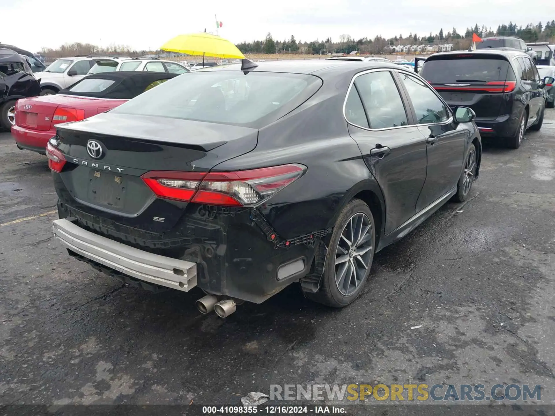 4 Photograph of a damaged car 4T1G11AK0MU533719 TOYOTA CAMRY 2021