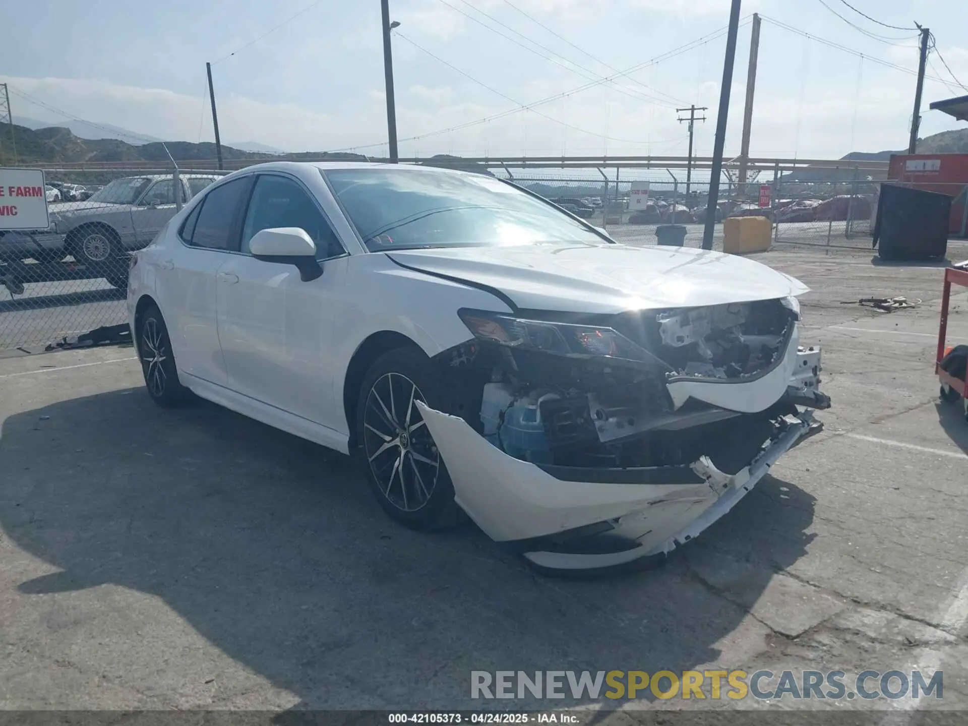 1 Photograph of a damaged car 4T1G11AK0MU538984 TOYOTA CAMRY 2021