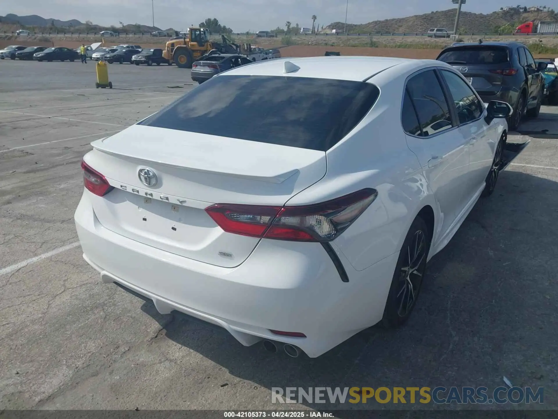 4 Photograph of a damaged car 4T1G11AK0MU538984 TOYOTA CAMRY 2021
