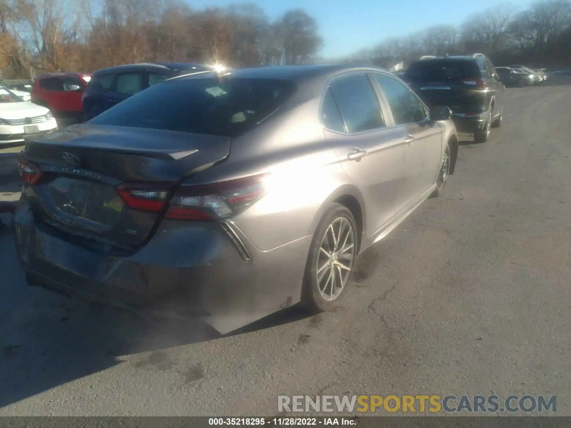 4 Photograph of a damaged car 4T1G11AK0MU542260 TOYOTA CAMRY 2021