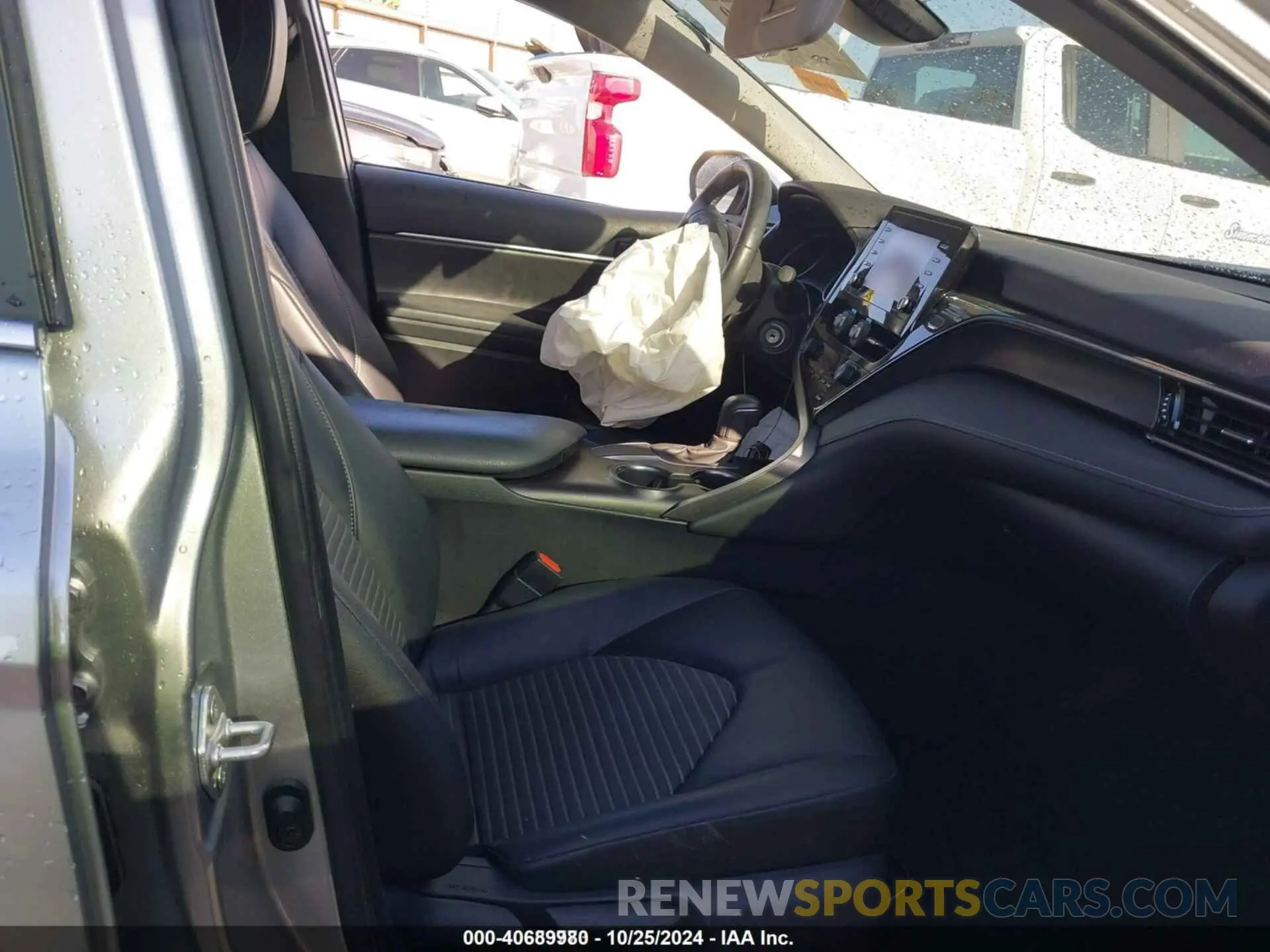 5 Photograph of a damaged car 4T1G11AK0MU543490 TOYOTA CAMRY 2021