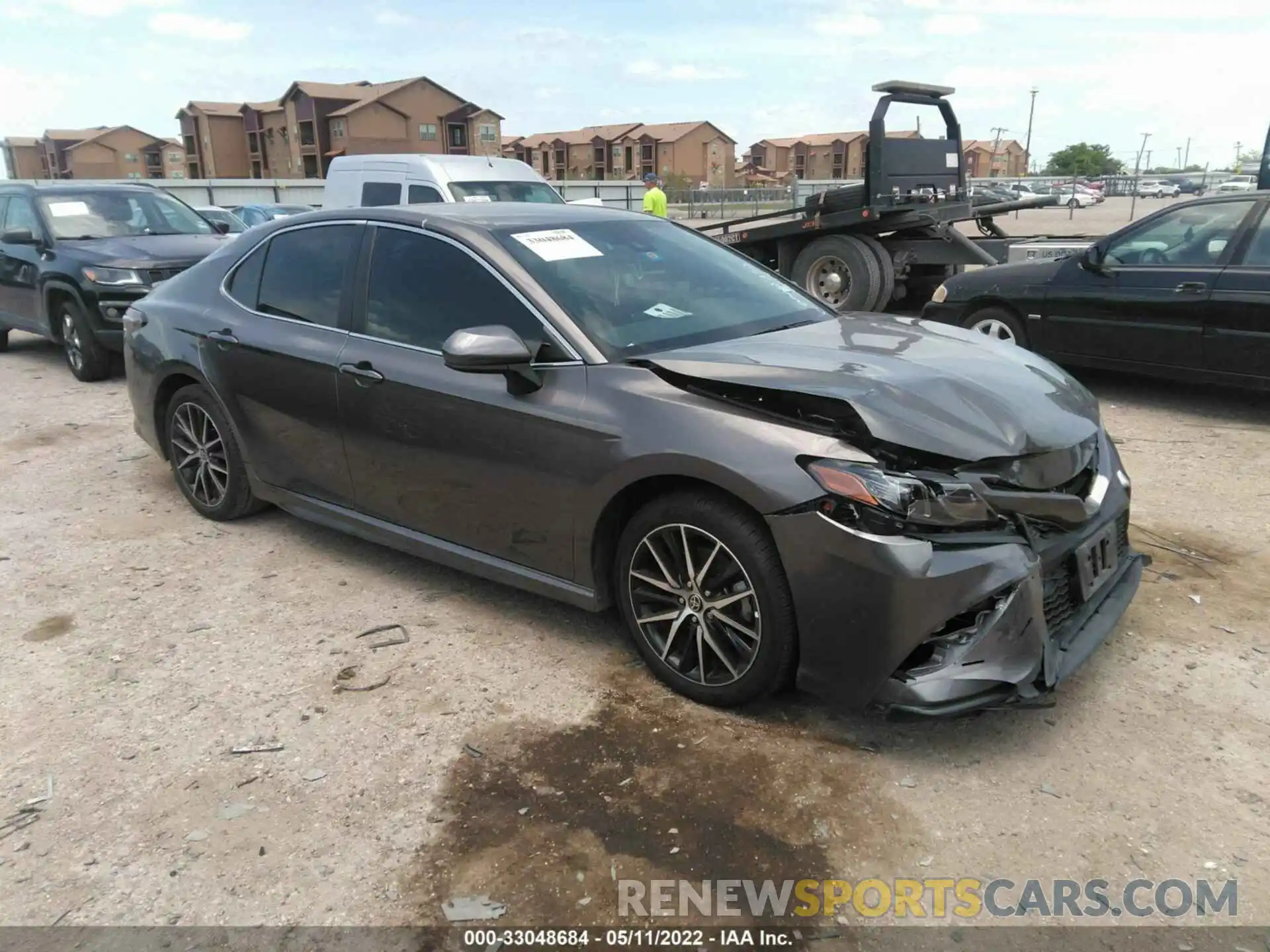 1 Photograph of a damaged car 4T1G11AK0MU551055 TOYOTA CAMRY 2021