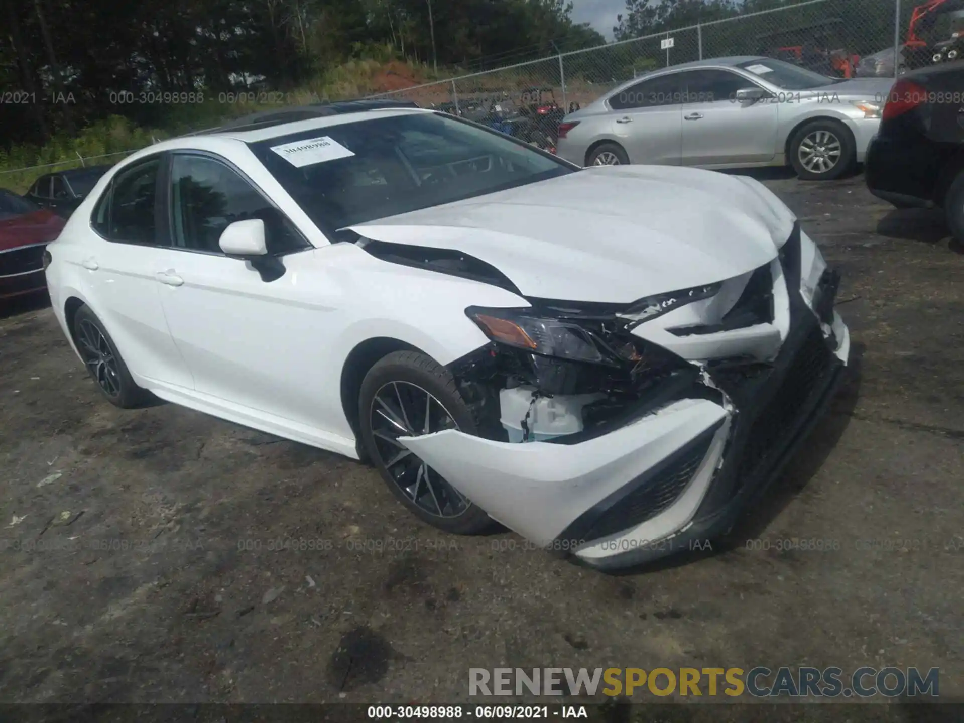 1 Photograph of a damaged car 4T1G11AK0MU553761 TOYOTA CAMRY 2021