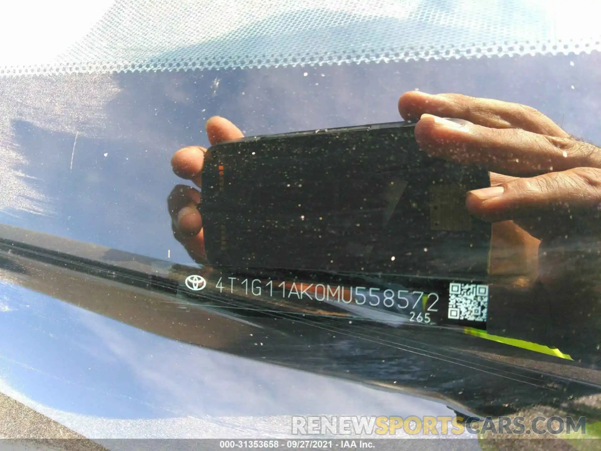 9 Photograph of a damaged car 4T1G11AK0MU558572 TOYOTA CAMRY 2021