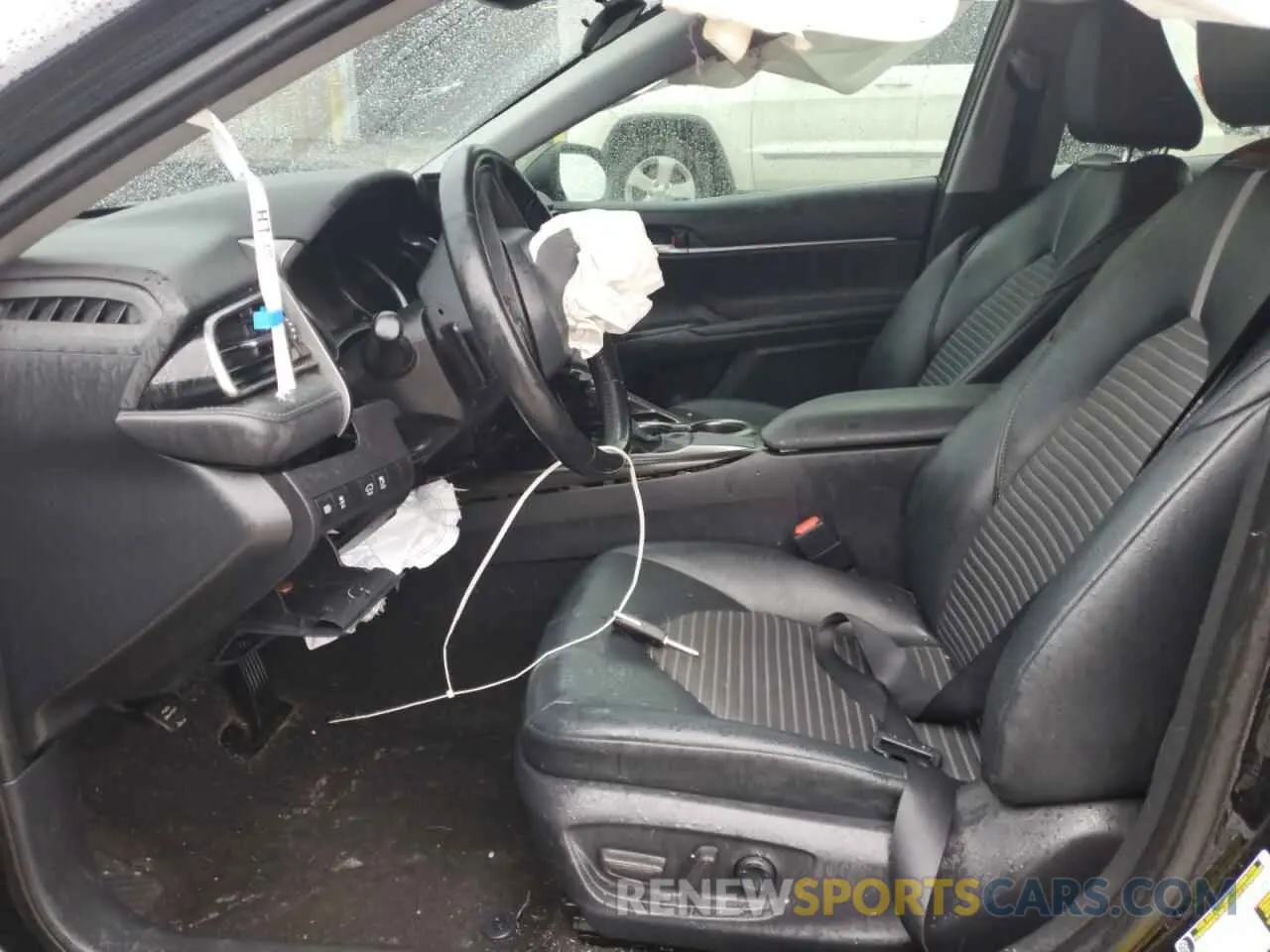 7 Photograph of a damaged car 4T1G11AK0MU561049 TOYOTA CAMRY 2021