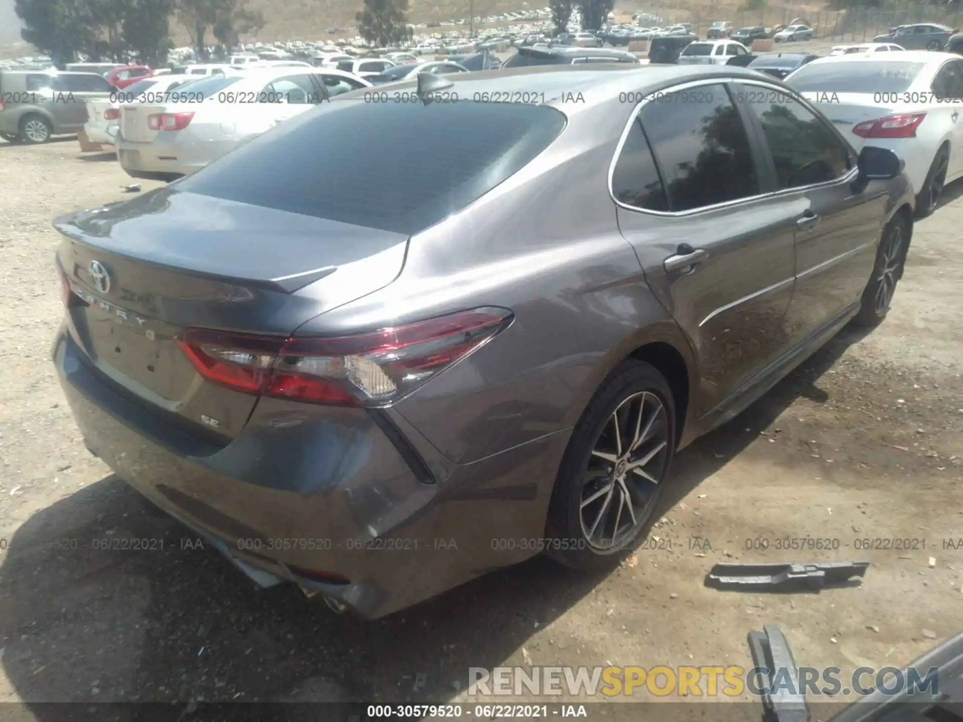 4 Photograph of a damaged car 4T1G11AK0MU568390 TOYOTA CAMRY 2021