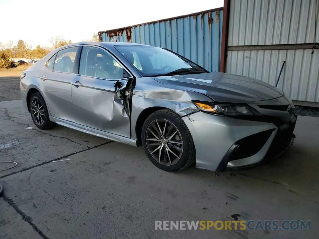 4 Photograph of a damaged car 4T1G11AK0MU587022 TOYOTA CAMRY 2021